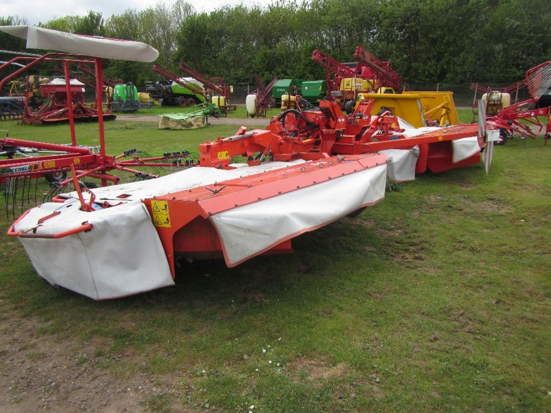 2006 Kuhn FC883 Batwing Mower - Image 6 of 7