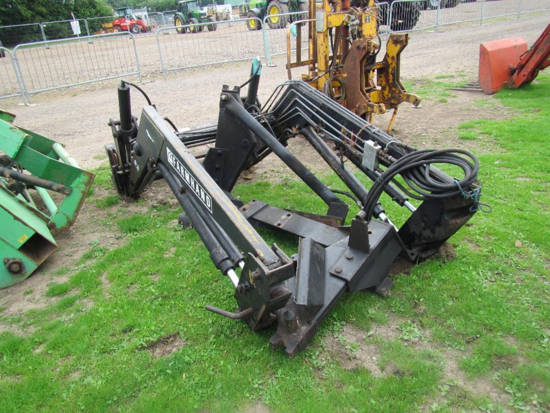 Farmhand Power Loader - Image 4 of 5