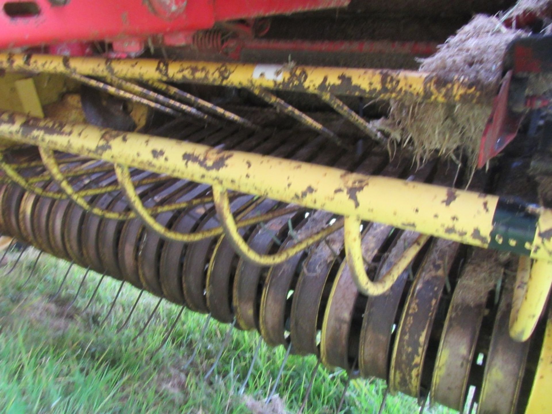 New Holland 640 Round Baler - Image 6 of 9