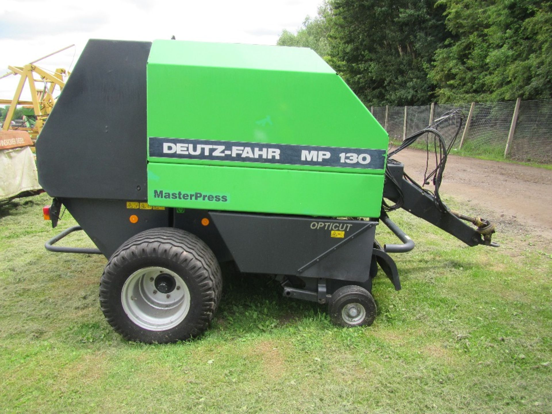 Deutz Fahr 130 Round Baler - Image 2 of 8