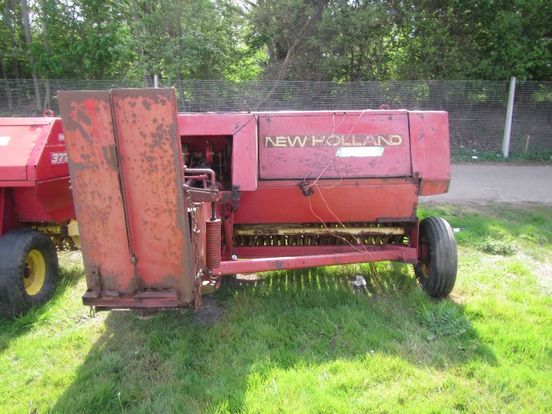 New Holland 276 Conventional Baler - Image 4 of 7