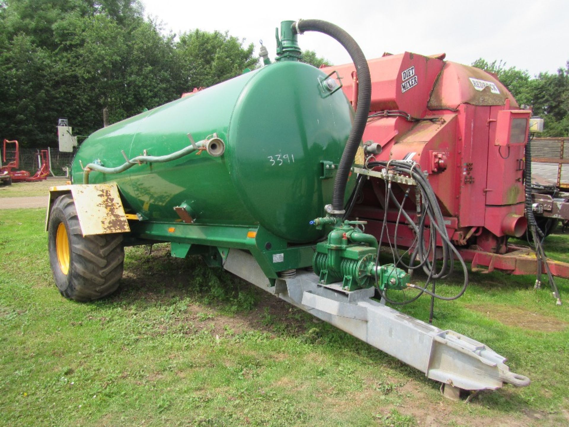 2012 Major 1700 gal Vacuum Tanker c/w dust suppression unit