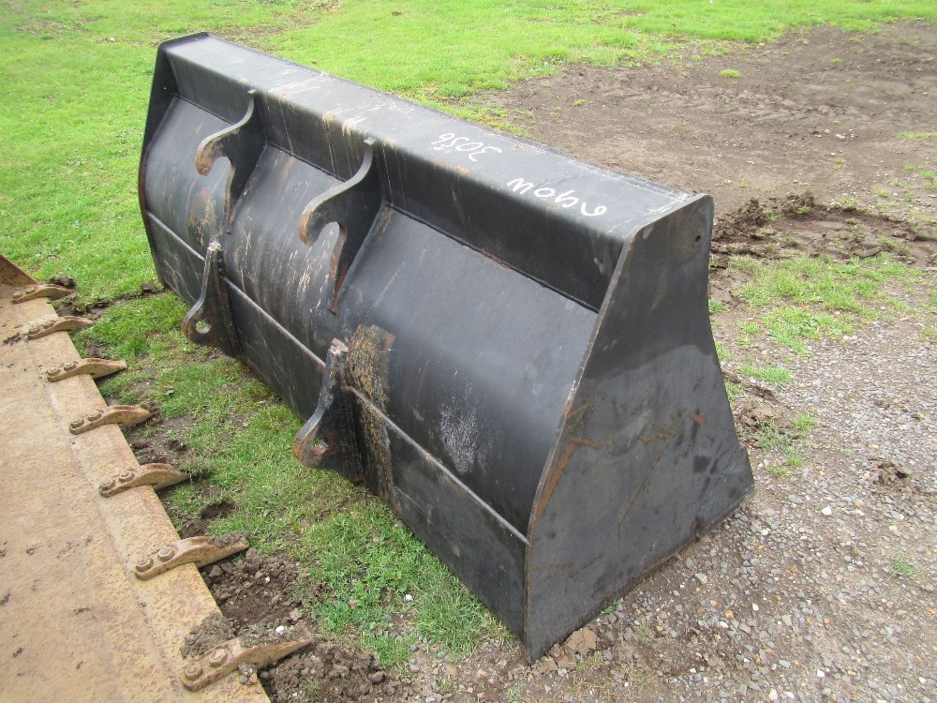 JCB 407/409 Shovel GP Bucket Unused