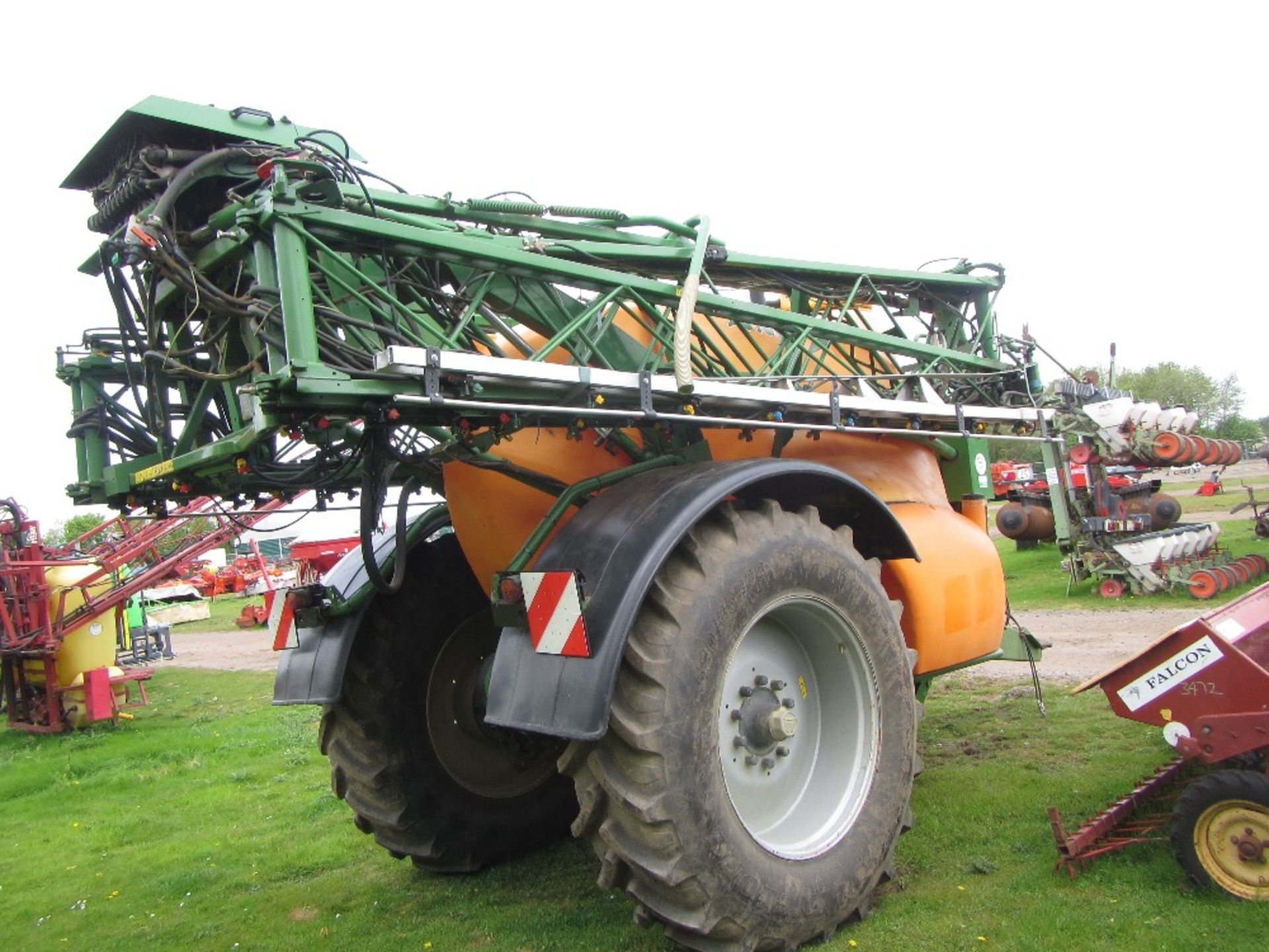 2005 Amazone UX5200 5200ltr Trailed Sprayer c/w tank, 36m boom, ultrasonic levelling, Amatron - Image 2 of 6