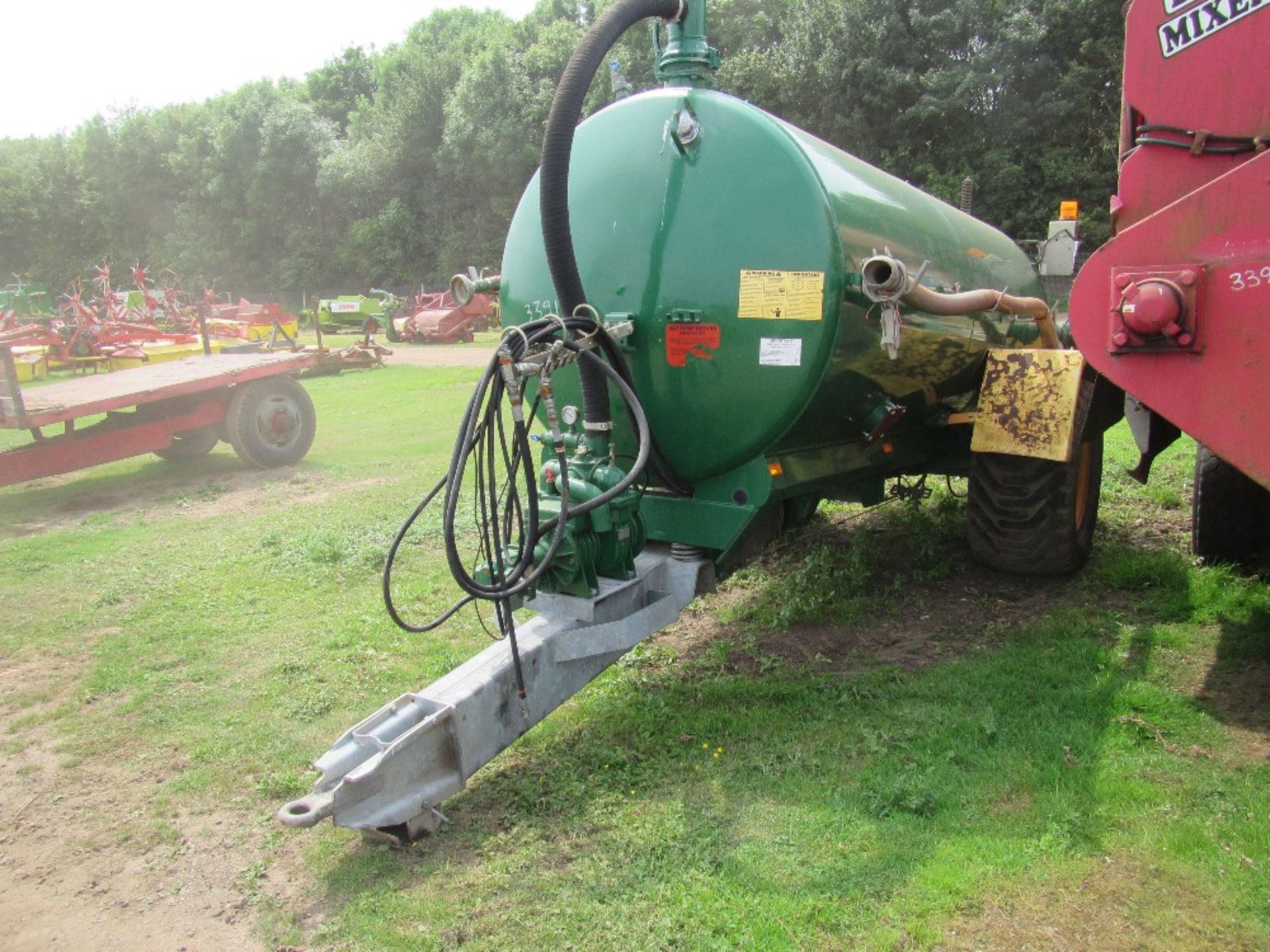 2012 Major 1700 gal Vacuum Tanker c/w dust suppression unit - Image 6 of 6