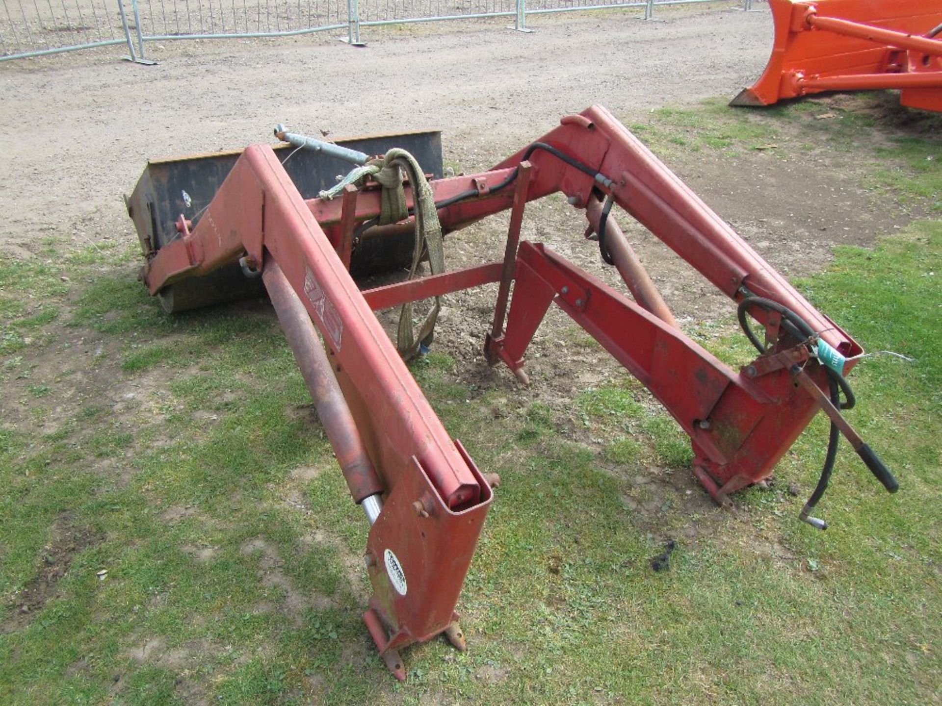 Massey Ferguson Loader - Image 4 of 5