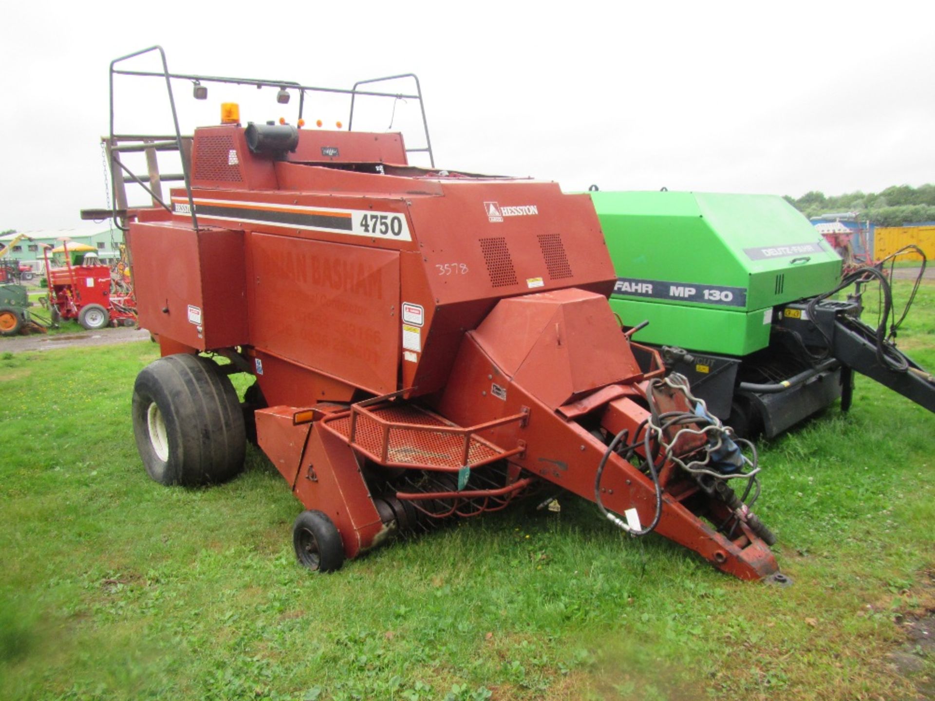 Hesston 4750 Baler c/w control box