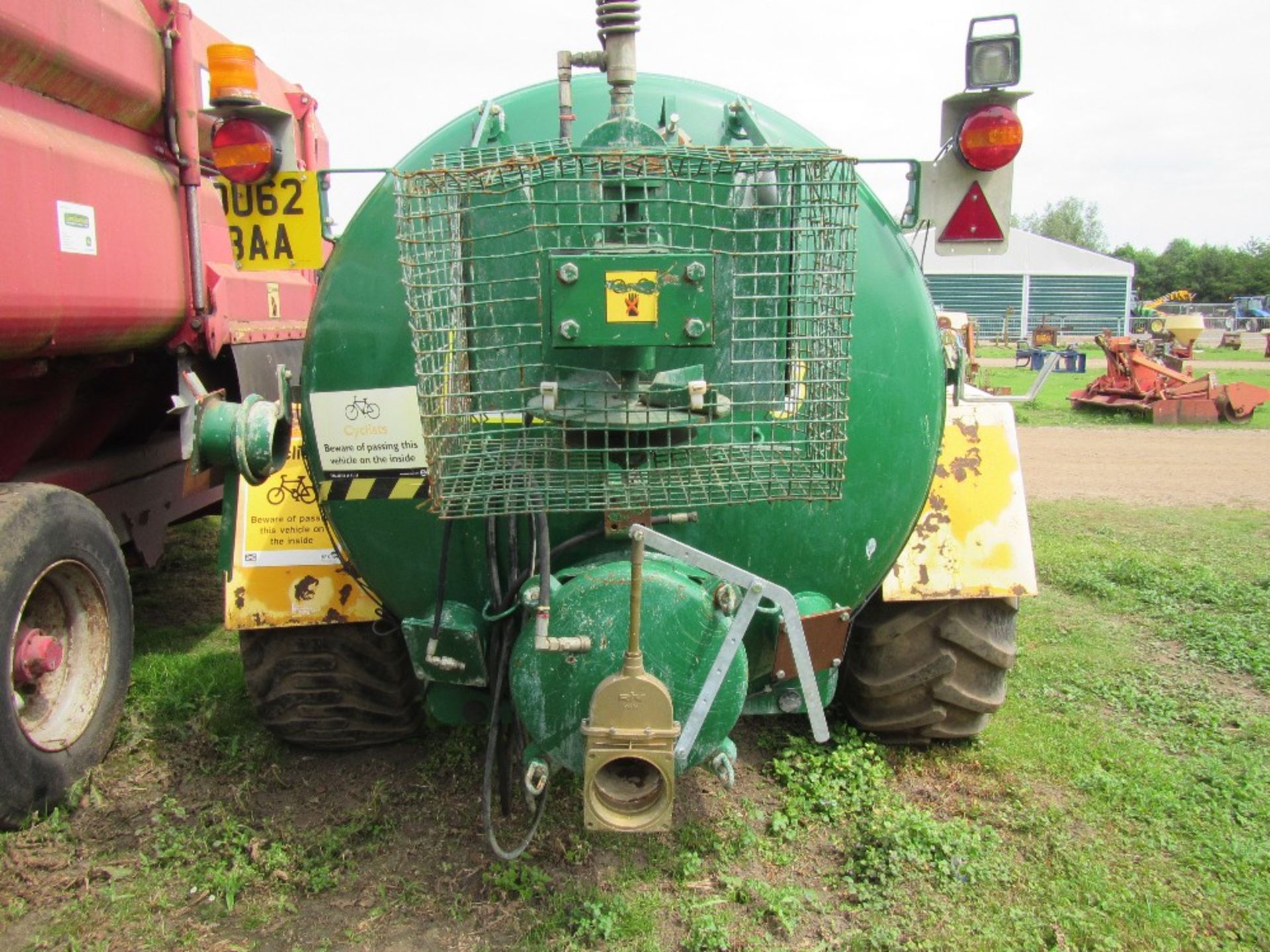 2012 Major 1700 gal Vacuum Tanker c/w dust suppression unit - Image 4 of 6