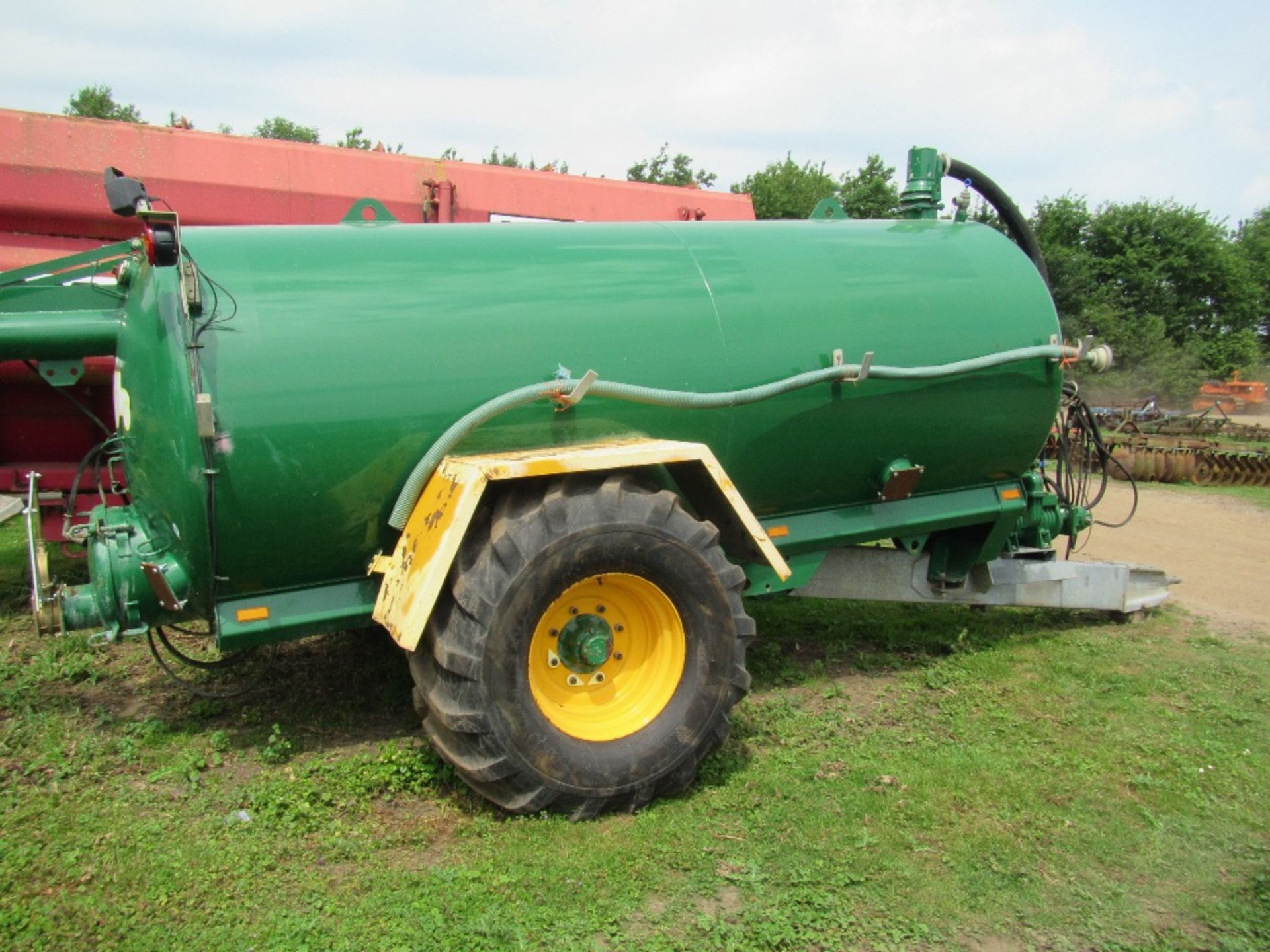 2012 Major 1700 gal Vacuum Tanker c/w dust suppression unit - Image 2 of 6