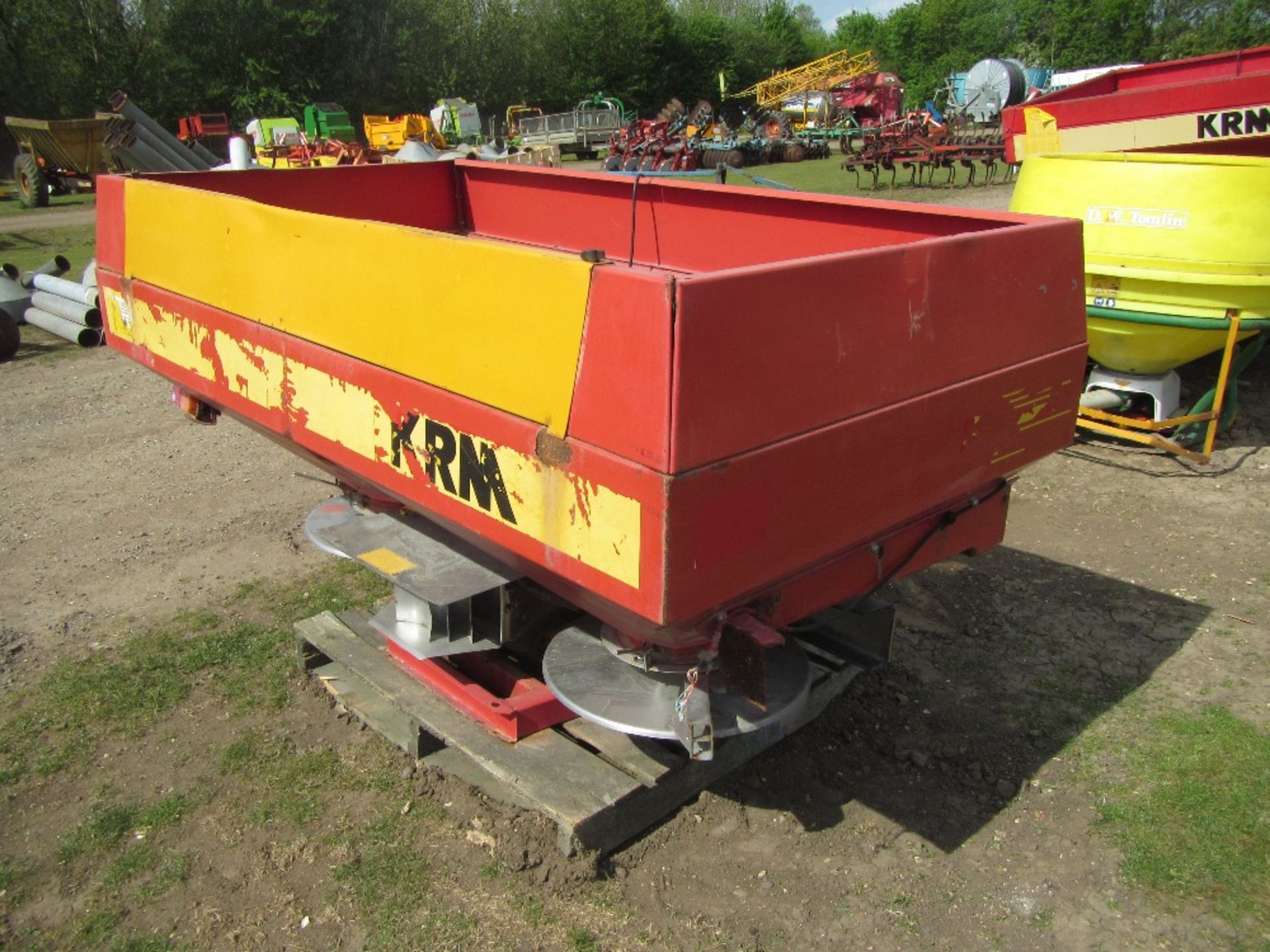 KRM Bogbelle Ex Fertiliser Spreader - Image 4 of 6