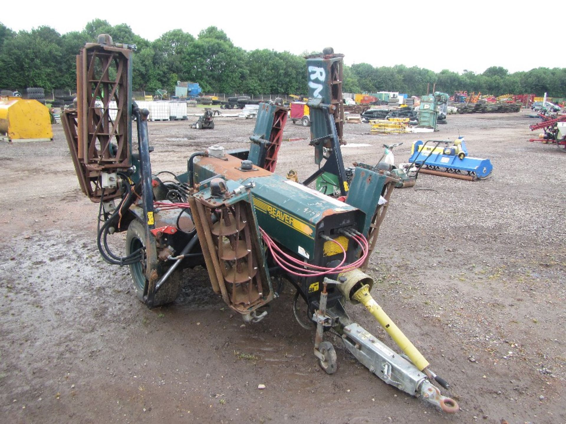 Beaver Trailed Gang Mowers 5 Section Self Contained - Image 2 of 3