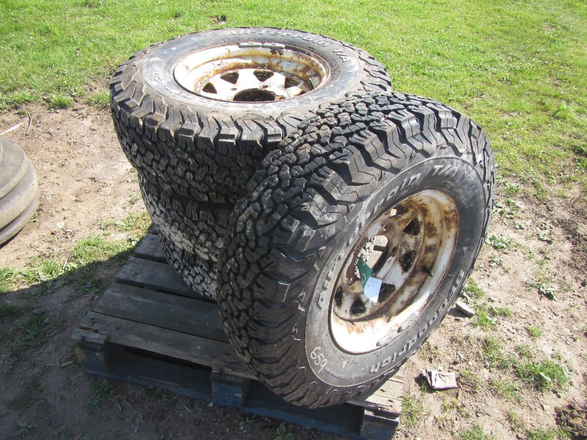 Land Rover Defender Wheels/Tyres