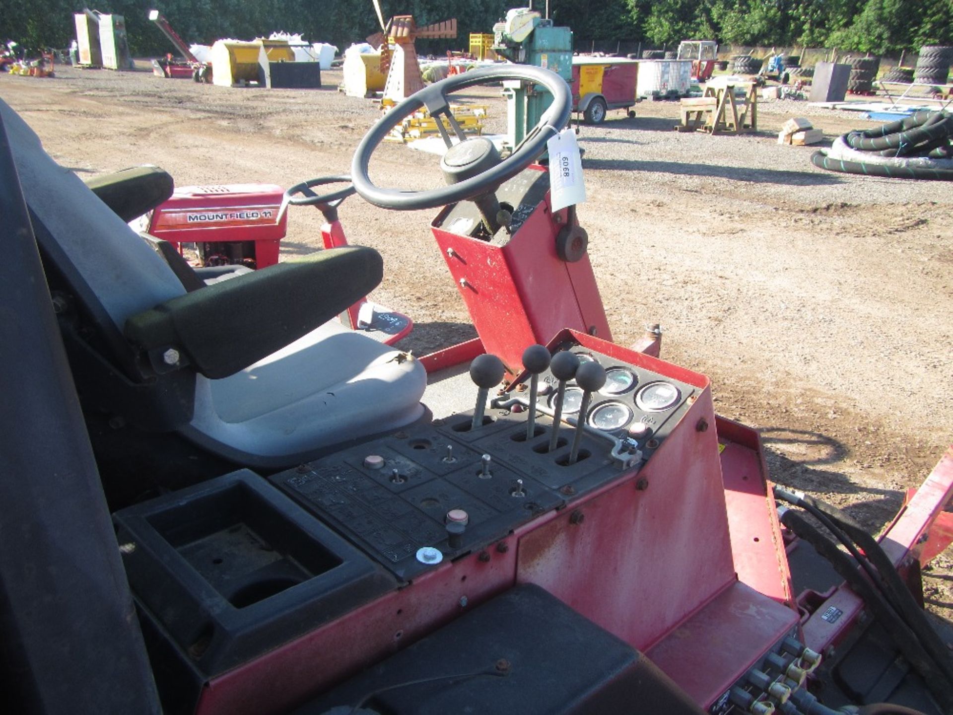 Toro GM580D Triple Mower - Image 7 of 7