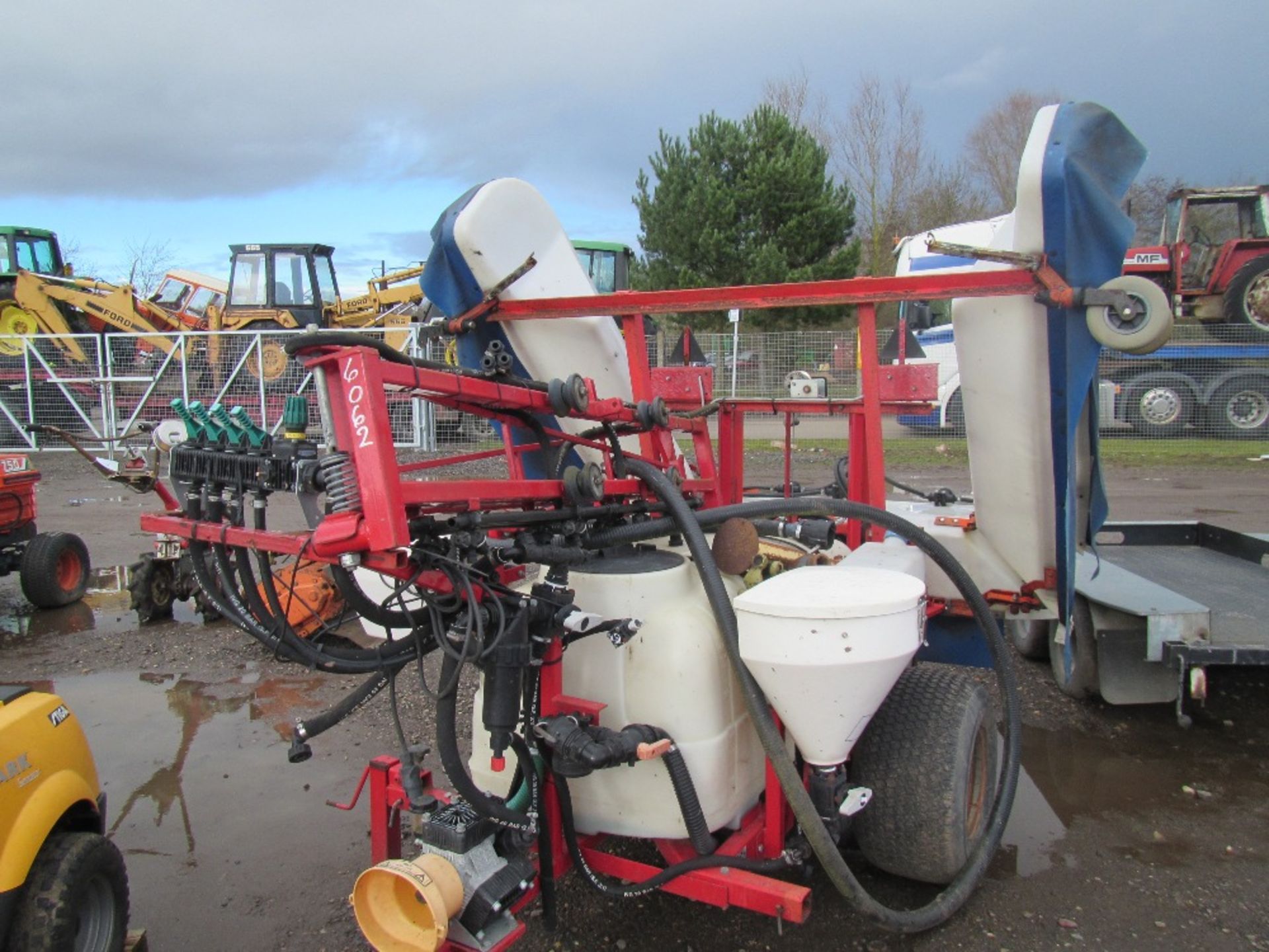 Fairway Spraycare 400ltr Trailed Sprayer c/w 2no. sets of booms