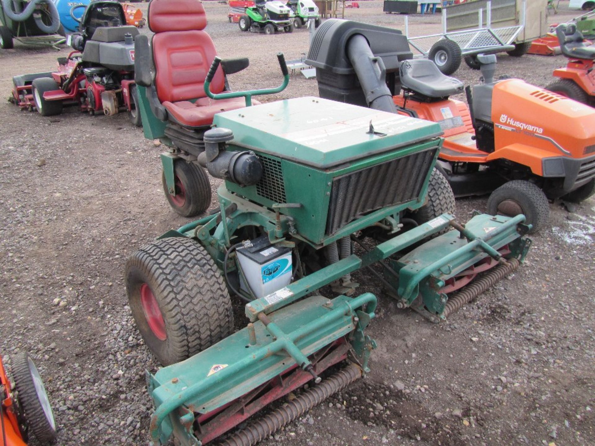 Ransome 1800 Diesel Triple Mower - Image 2 of 3