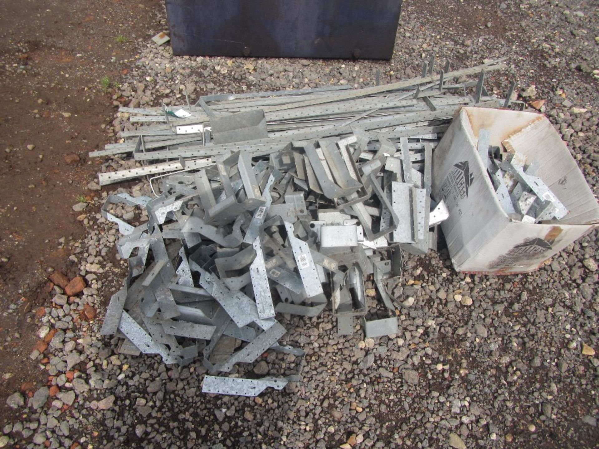 Qty Joists, Brackets & Ties UNRESERVED LOT - Bild 2 aus 2