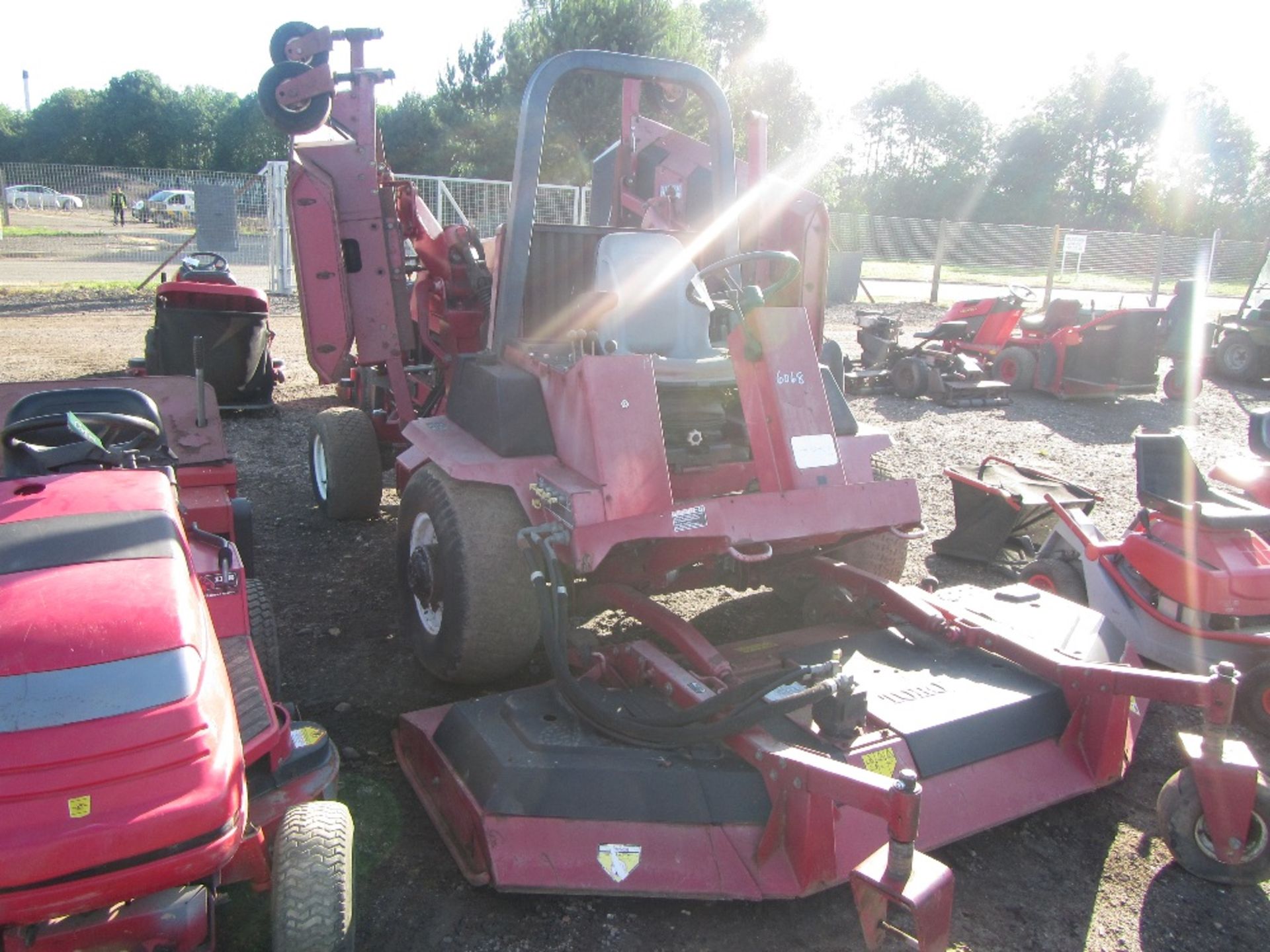 Toro GM580D Triple Mower - Image 3 of 7