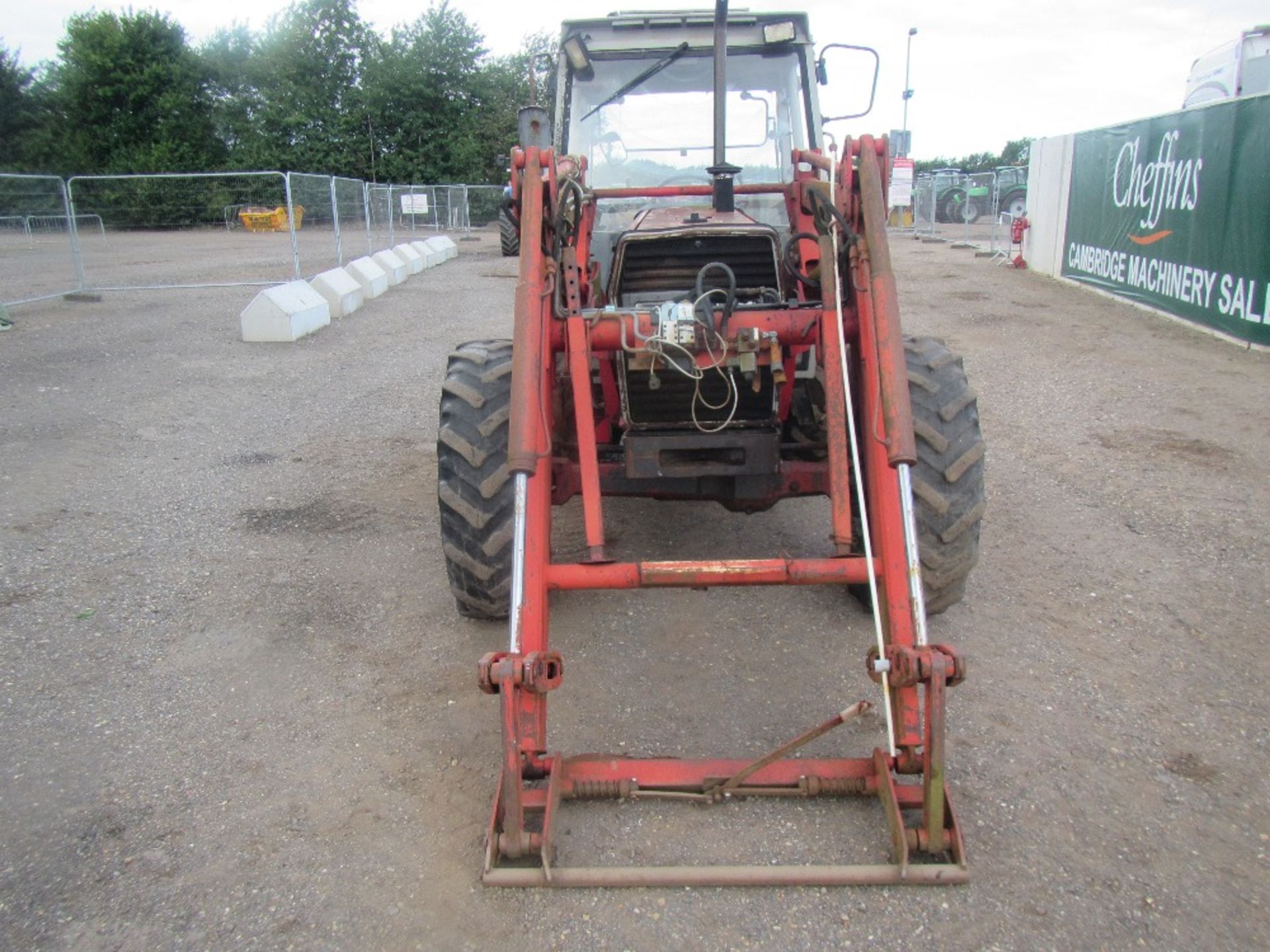 Massey Ferguson 390 Tractor c/w loader UNRESERVED LOT - Image 2 of 16