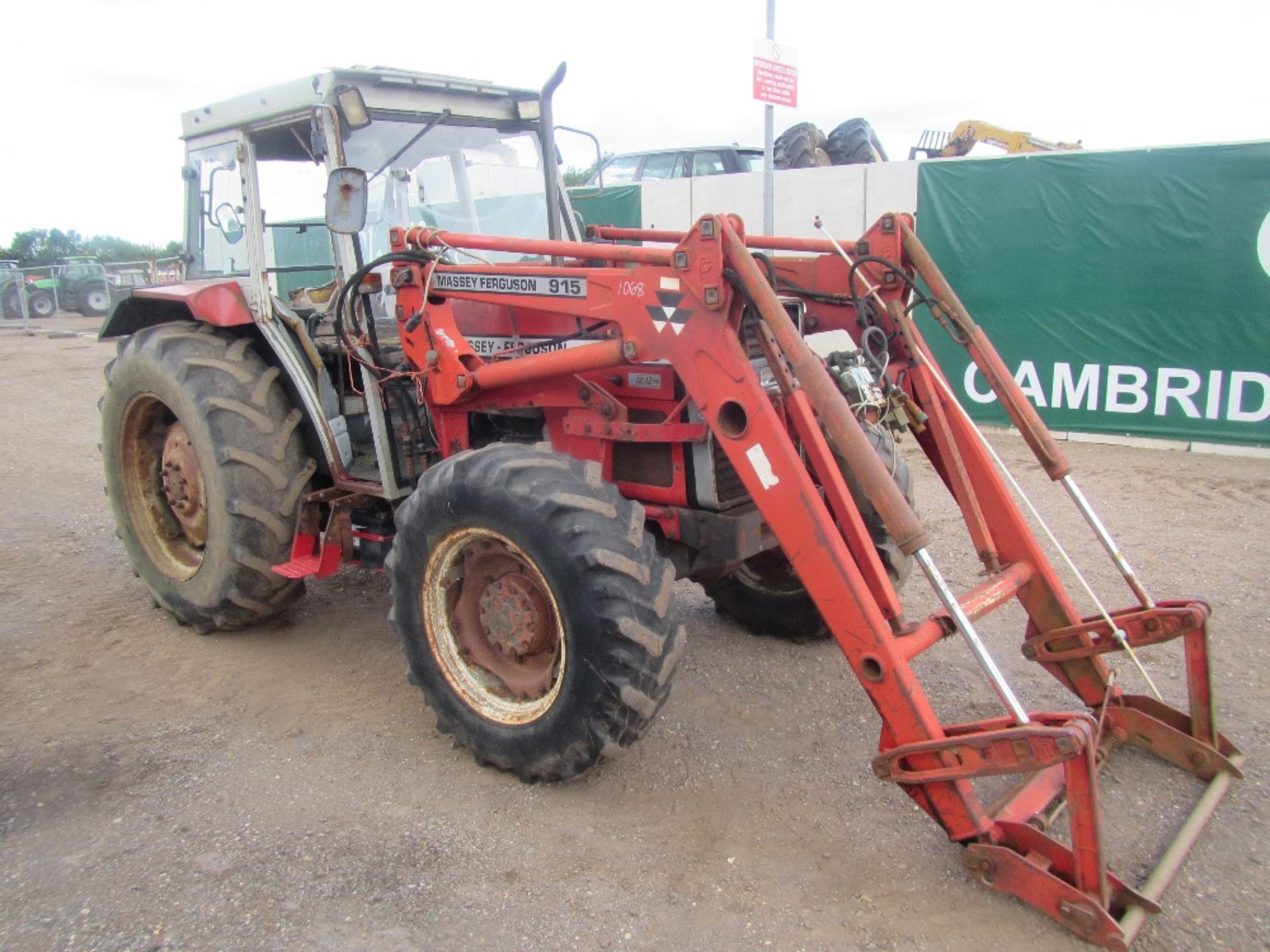 Massey Ferguson 390 Tractor c/w loader UNRESERVED LOT - Image 3 of 16