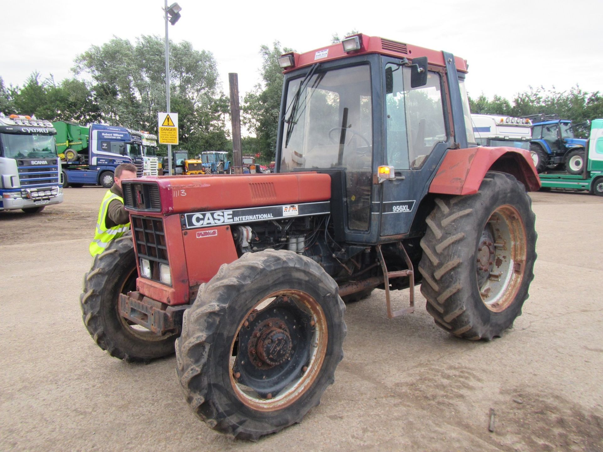 Case International 956XL 4wd Tractor No V5