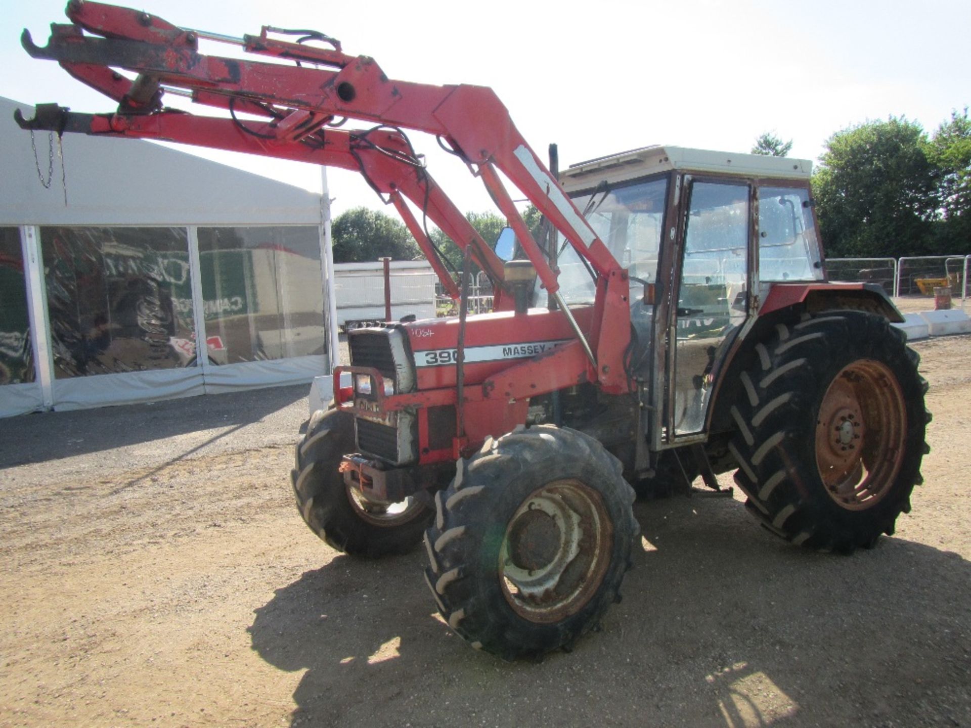 Massey Ferguson 390 4x4 Tractor c/w Massey Ferguson loader Reg. No. G161 PBV