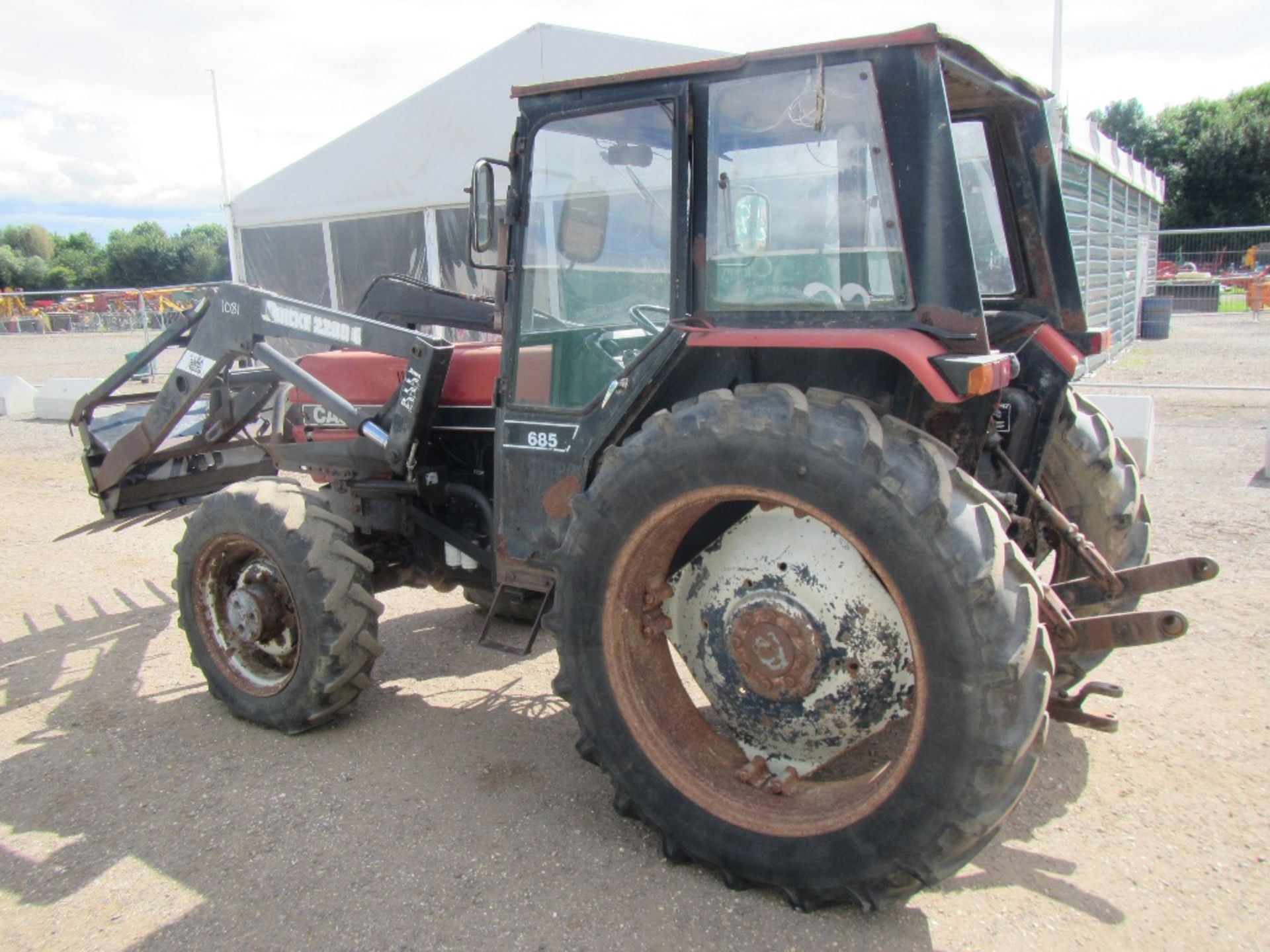 1988 International 685 4wd Tractor c/w Quicke 2000 loader - Image 9 of 16