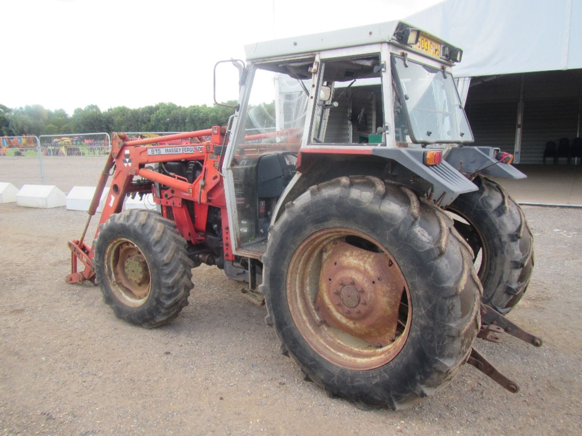 Massey Ferguson 390 Tractor c/w loader UNRESERVED LOT - Image 9 of 16