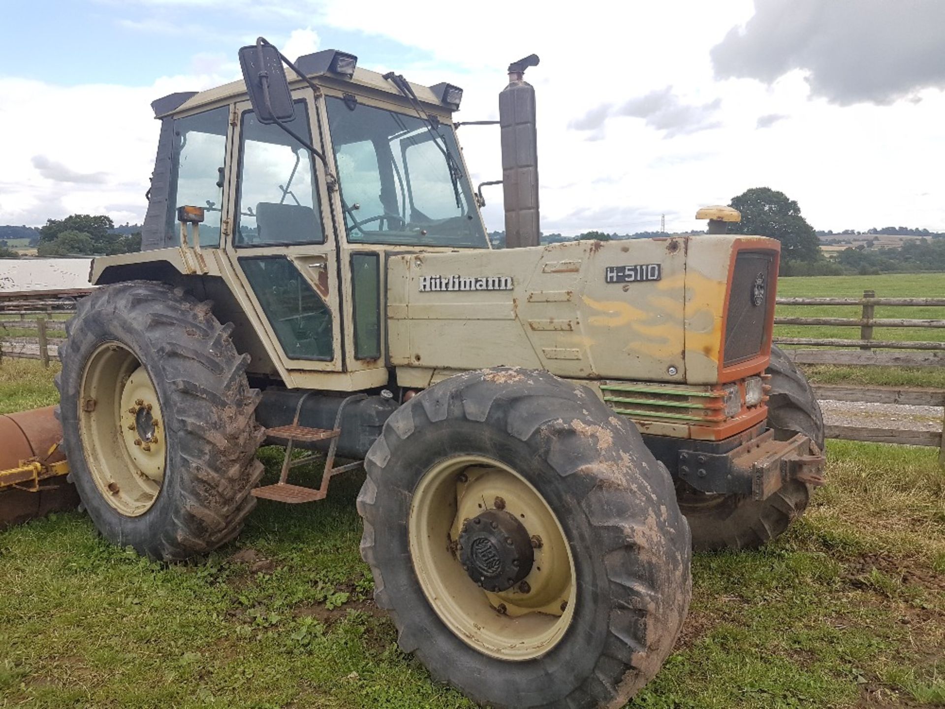 Hurlimann H5110 4wd Tractor No V5