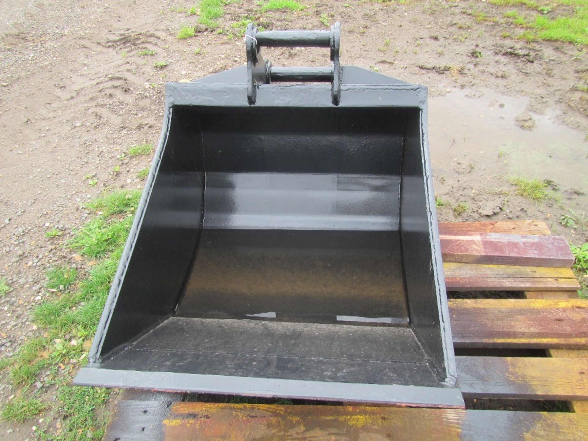 2ft Digging Bucket for 8 Ton Machine - Image 5 of 6