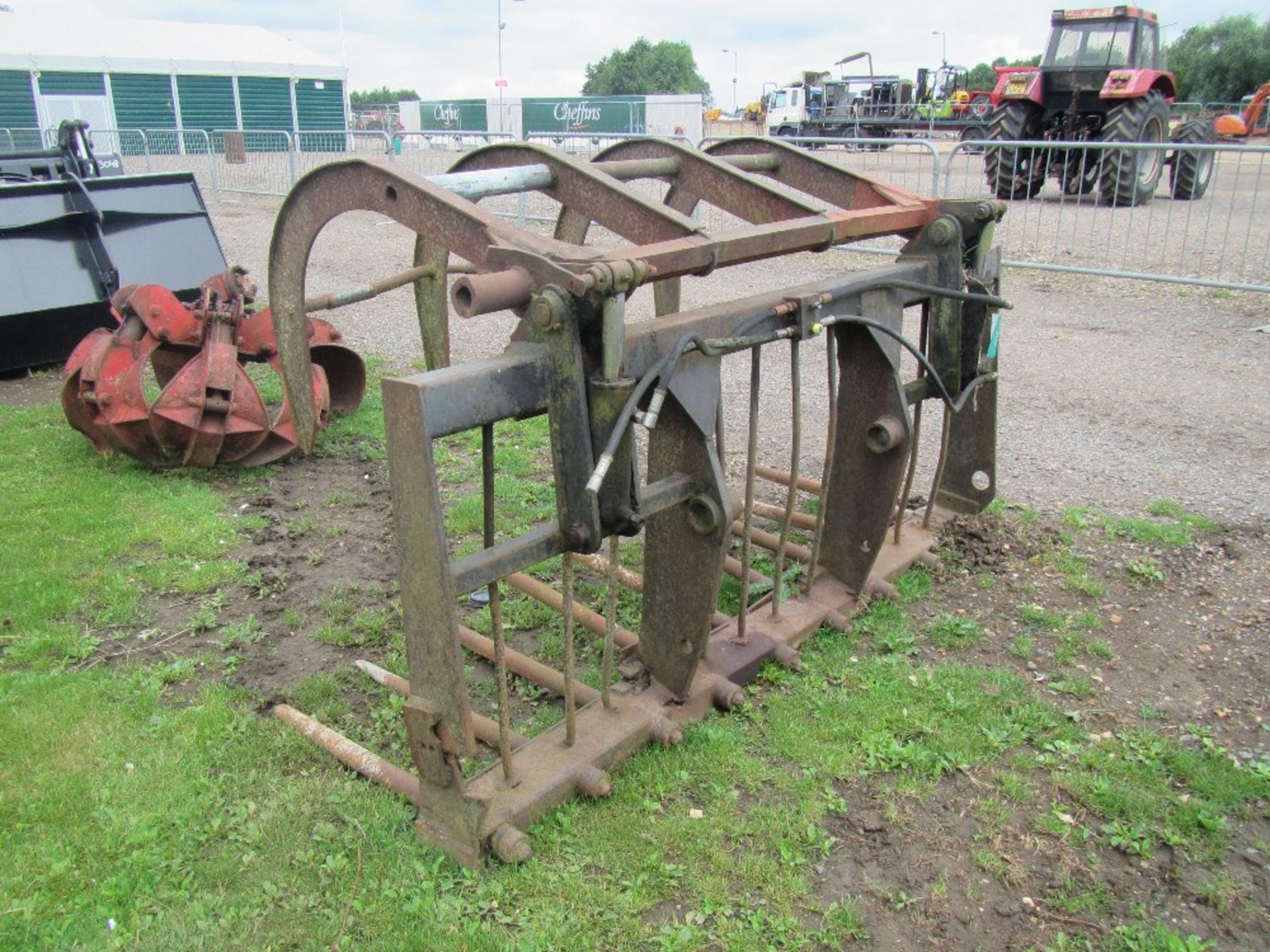 7ft Muck Grab c/w Manitou brackets - Image 3 of 6