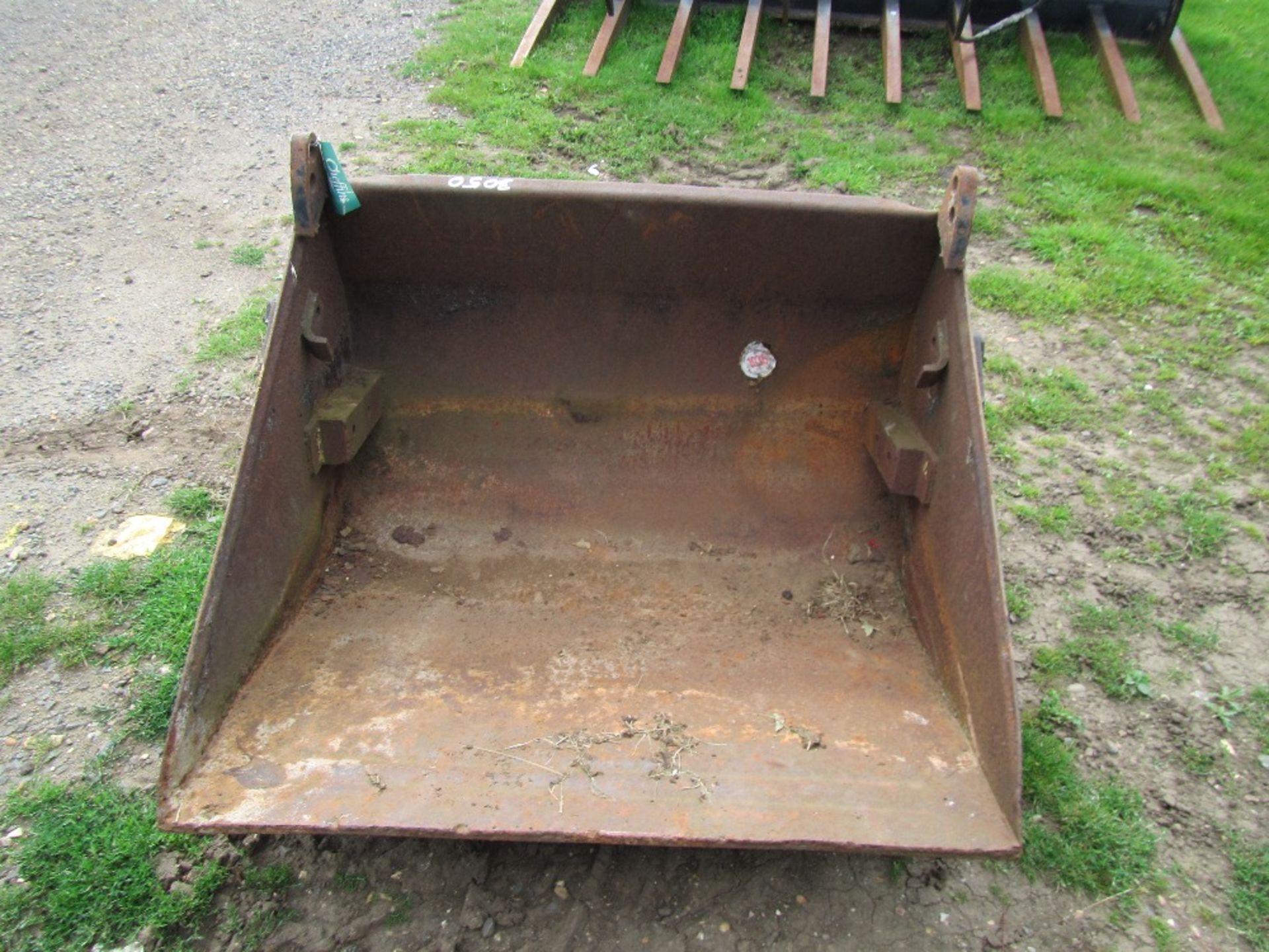 Loader Bucket - Image 5 of 6