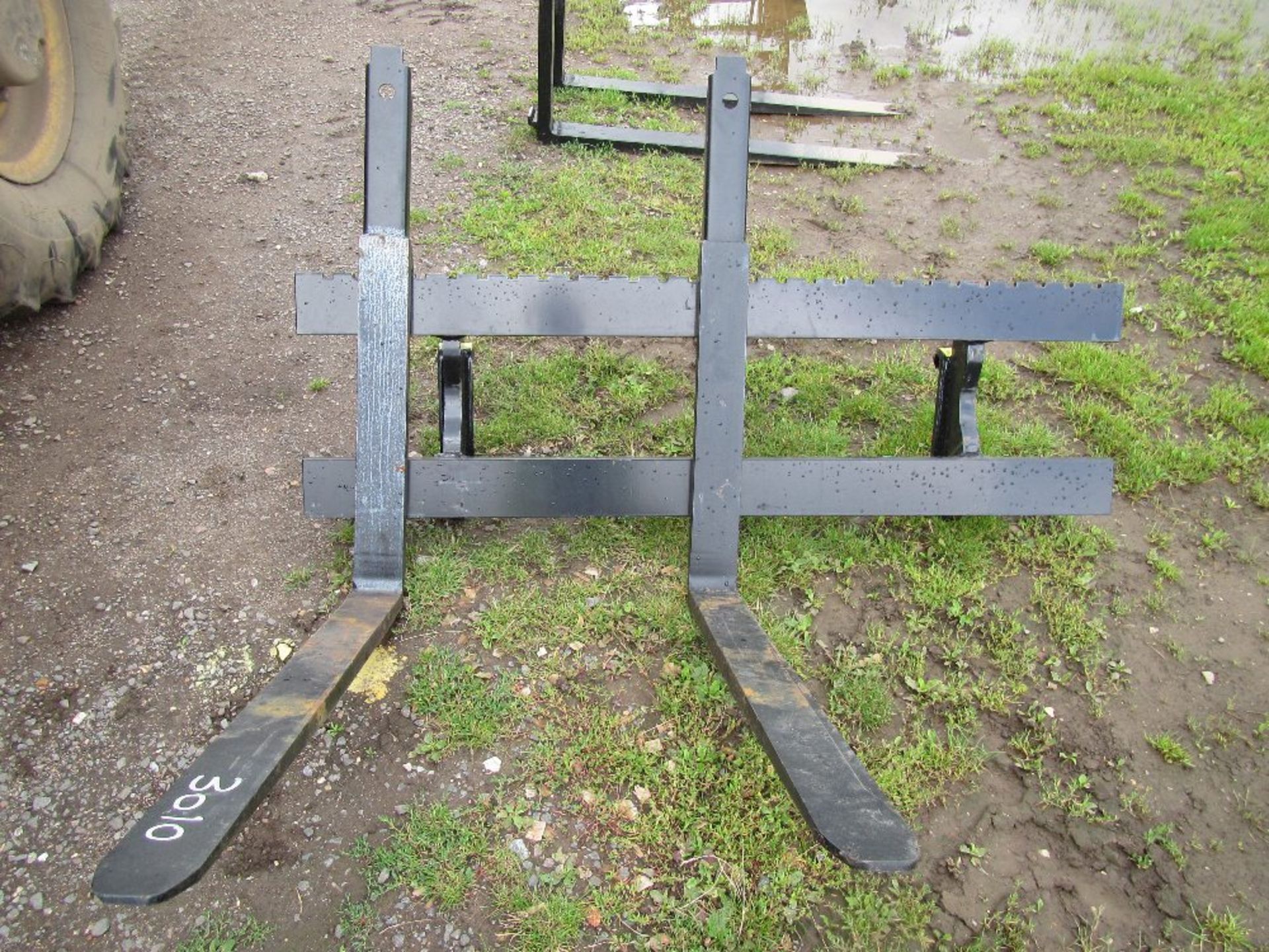 Quicke Pallet Forks c/w carriage, no.3 brackets - Image 6 of 7