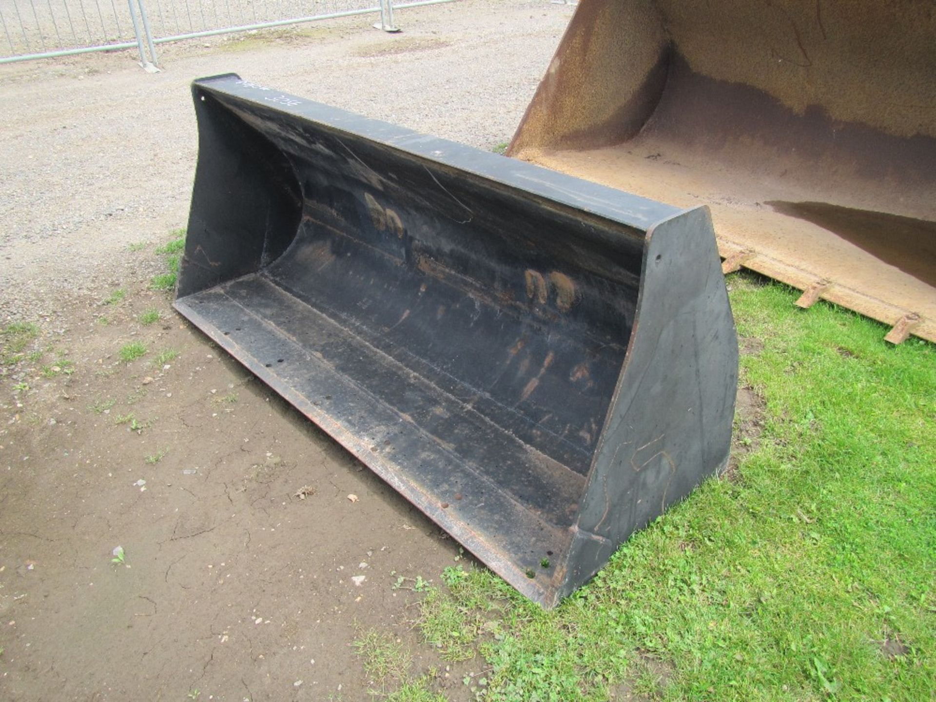 JCB 407/409 Shovel GP Bucket Unused - Image 4 of 6