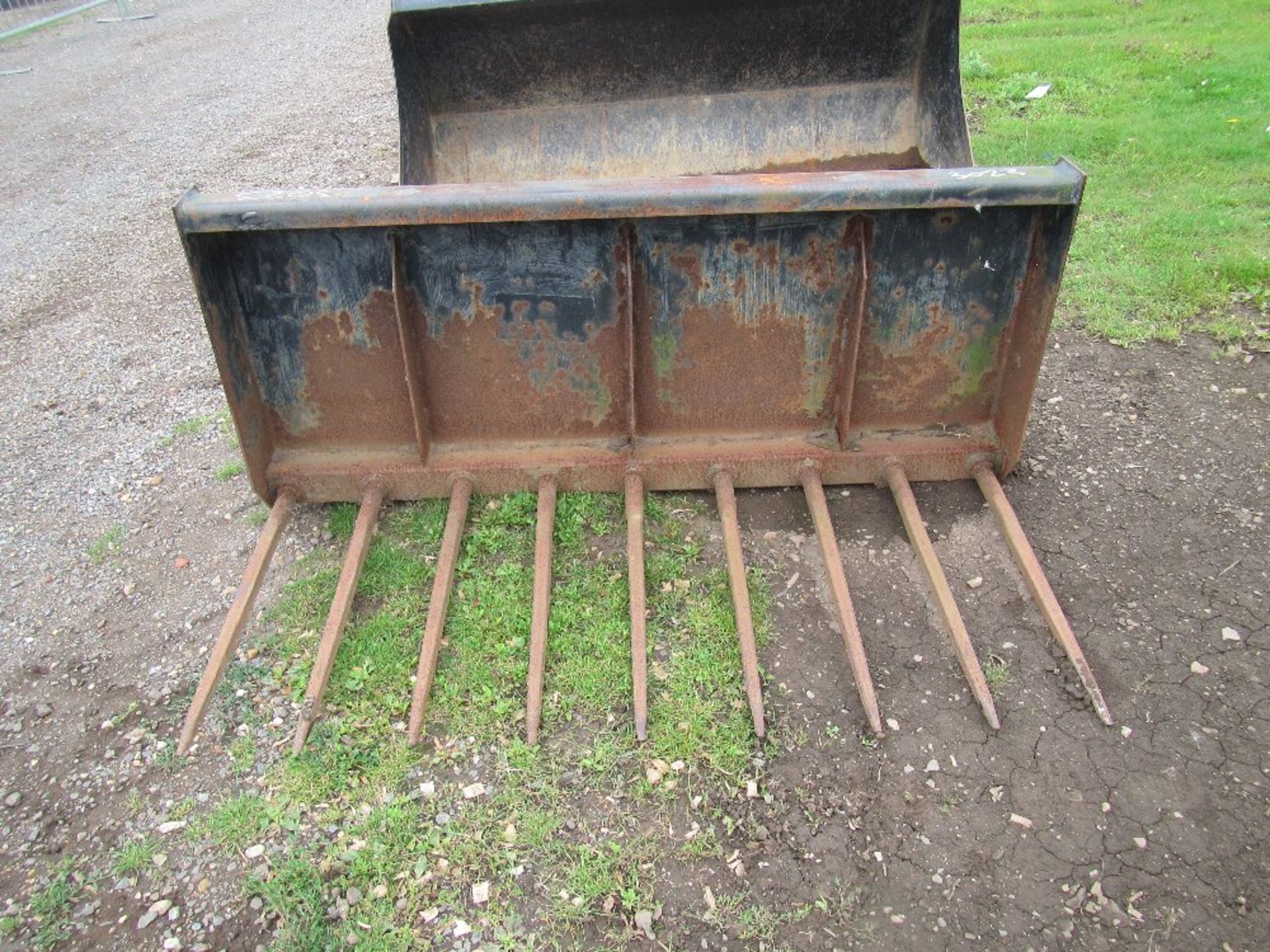 Zetor Heavy Duty Bucket Spike for Zetor Proxima - Image 5 of 6