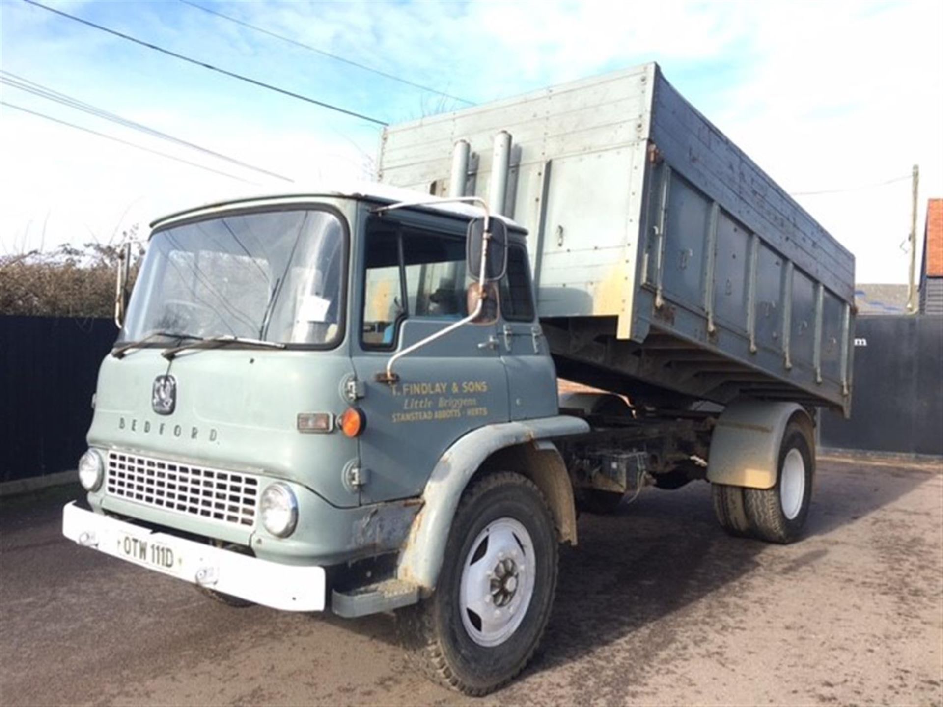 1966 Bedford TK Tipper Reg. No. OTW 111D Chassis No. K9SC5/6828813 One owner and on the same farm - Image 2 of 8