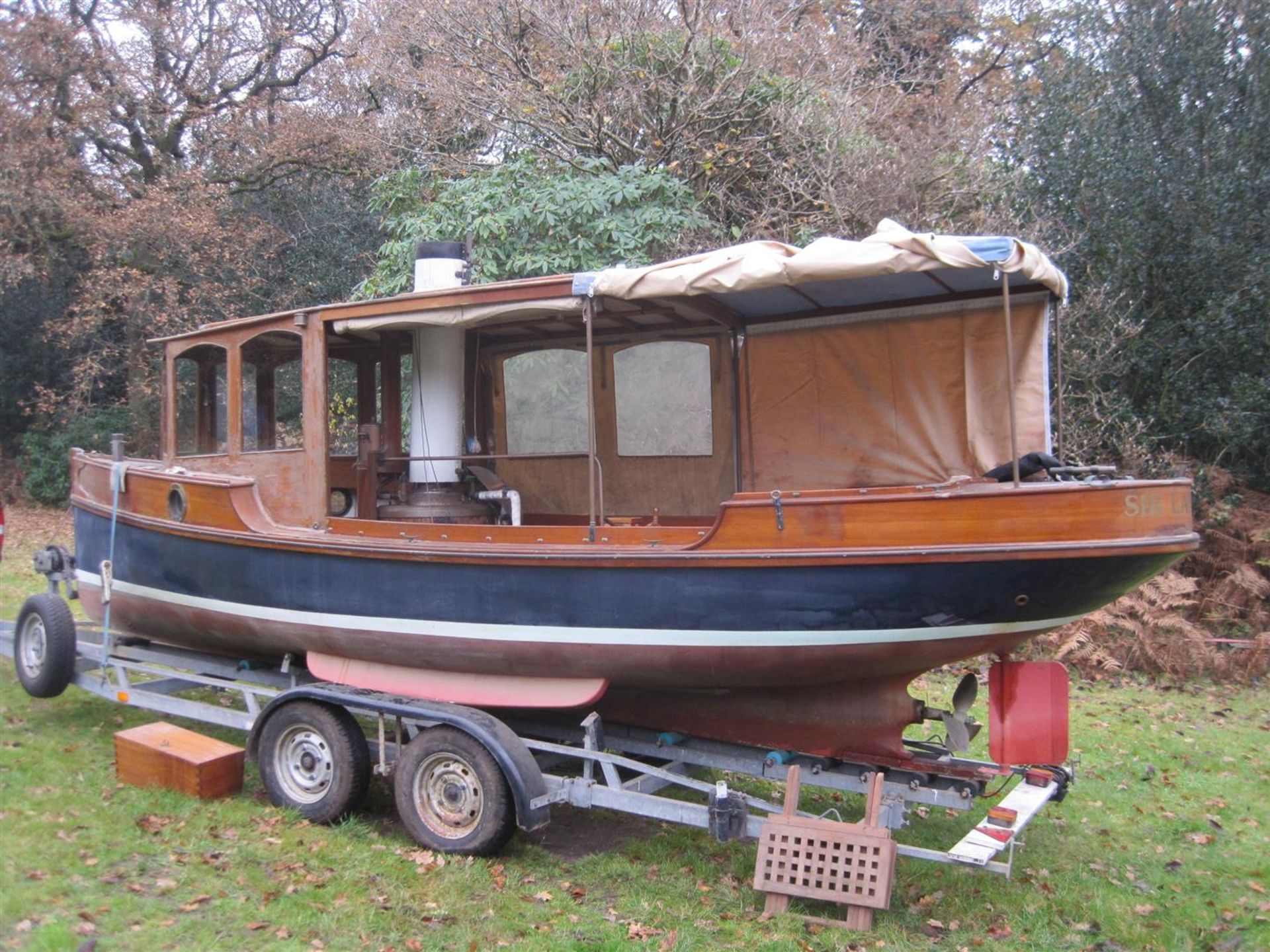 21ft steam launch 'Sir Lancelot' (formerly Pterion). FRP hull with hardwood superstructure. Built in - Image 3 of 10