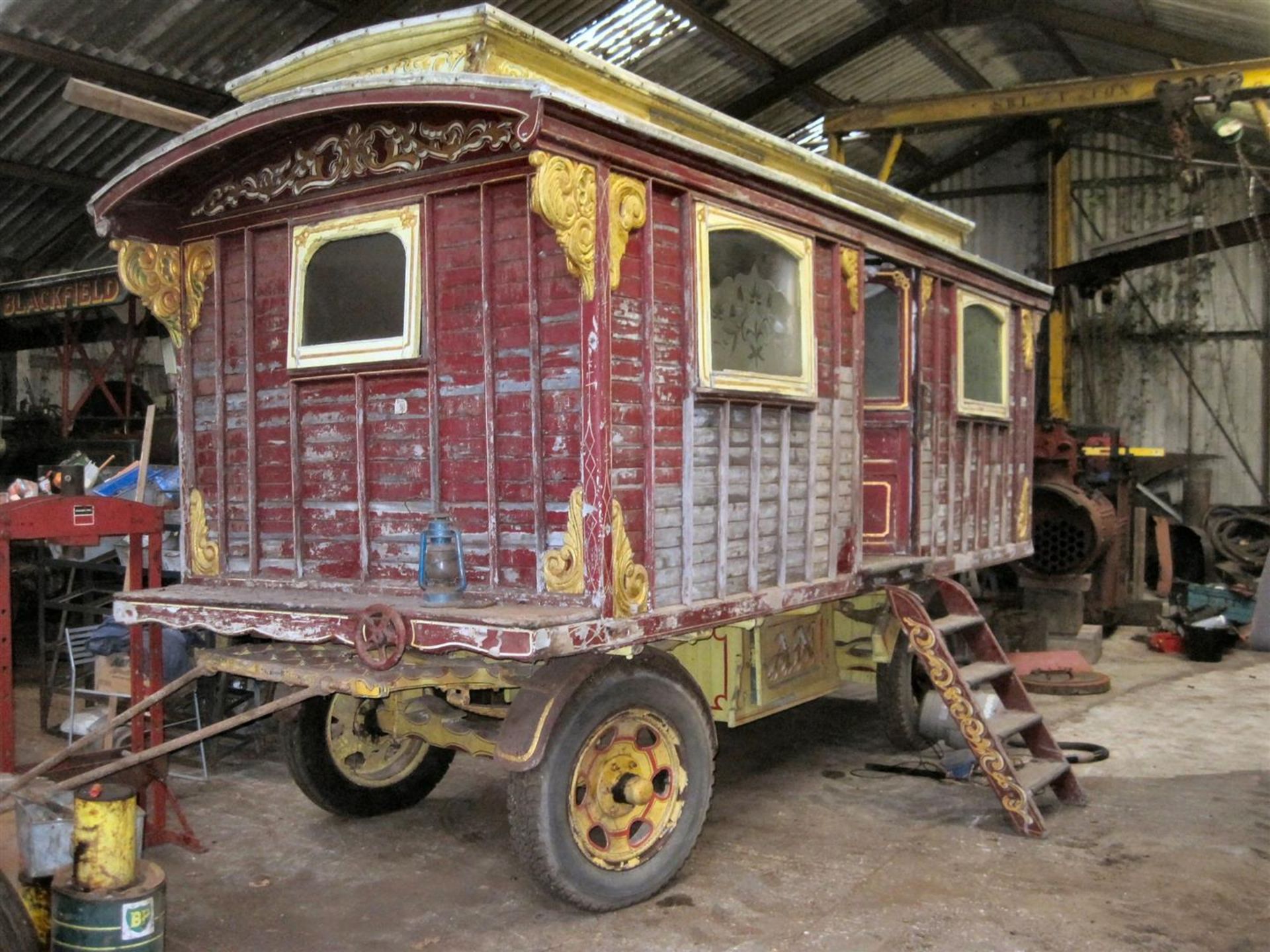 Living wagon in Brayshaw style, the plank clad body with Mollycroft roof, belly box (with initials A