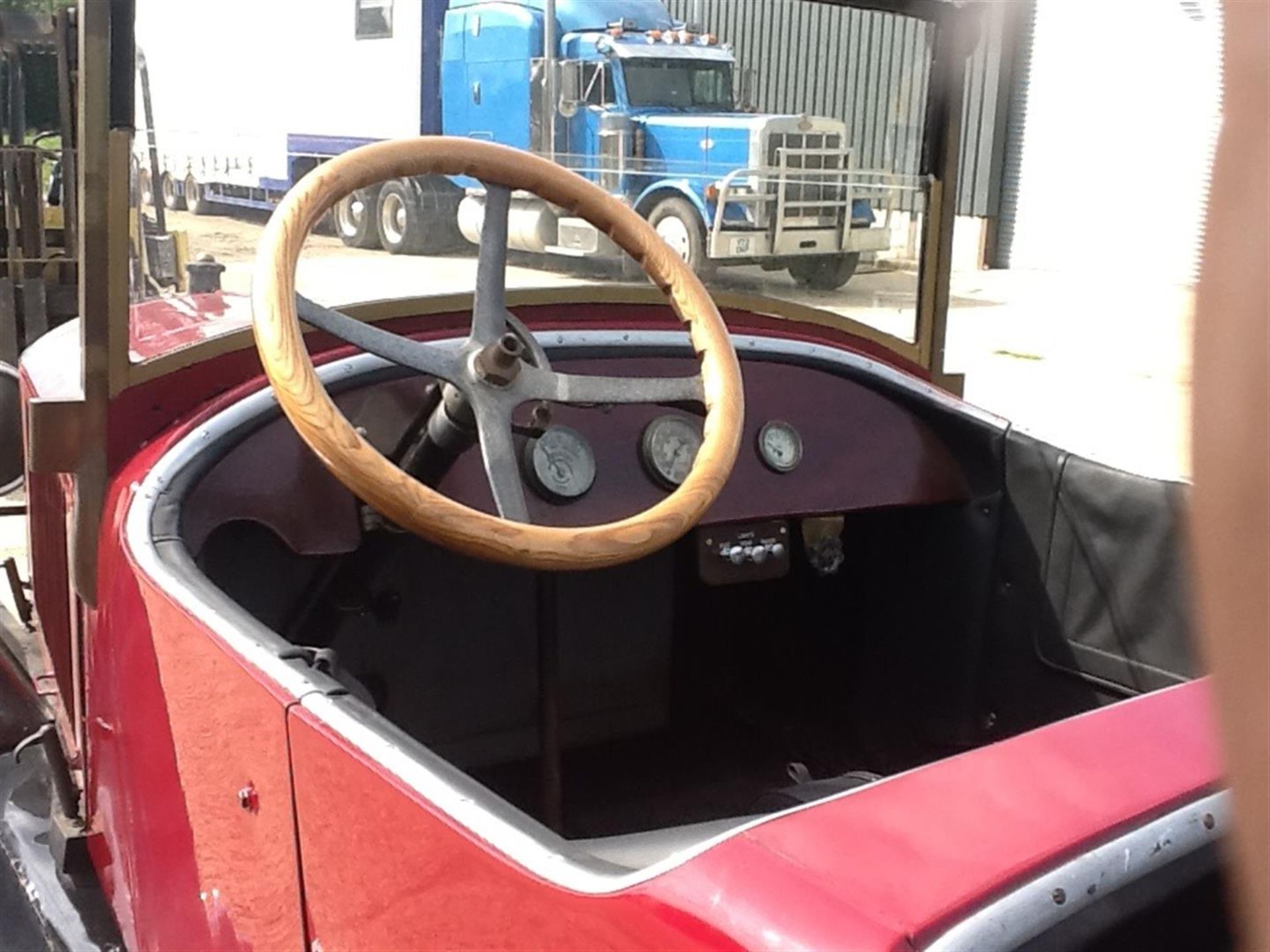 1919 Stanley 735B Steam Car Reg. No. Chassis No. 19376 A rare vehicle that came to light after - Image 7 of 8