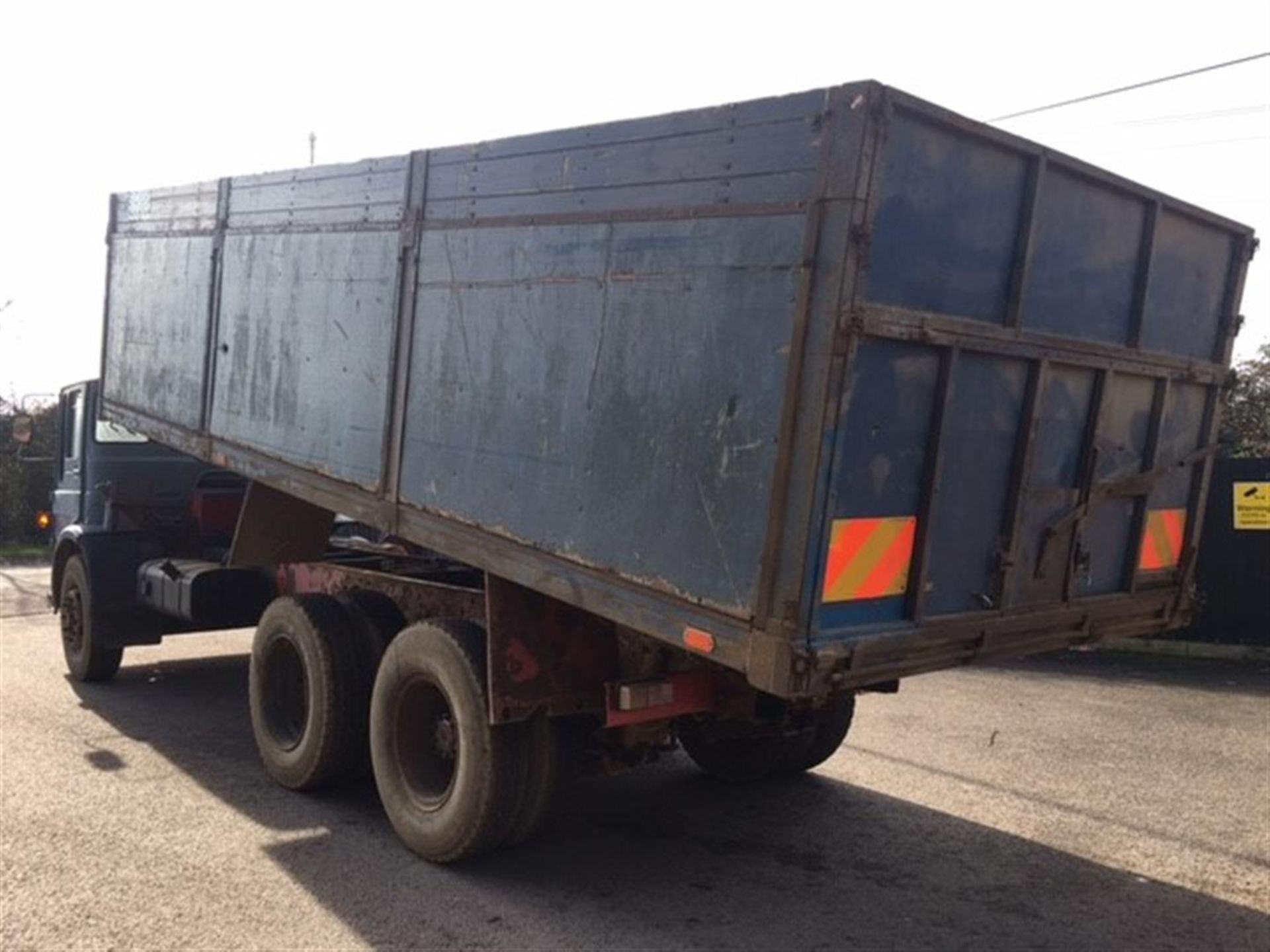 1975 AEC Leyland Marshall Tipper Reg. No. JES 852P Chassis No. 2TGM6RT31370 A two owner from new - Image 6 of 9