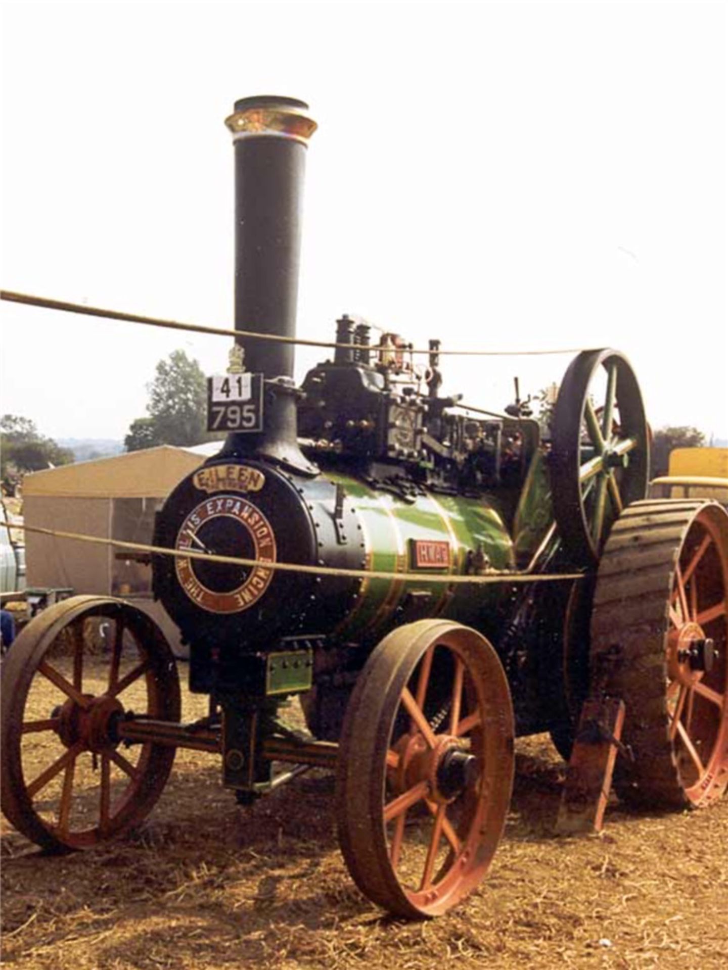 1919 Wallis and Steevens Traction Engine. No. 7683. 7nhp Single Cylinder (Expansion type) 'Eileen - Image 3 of 5