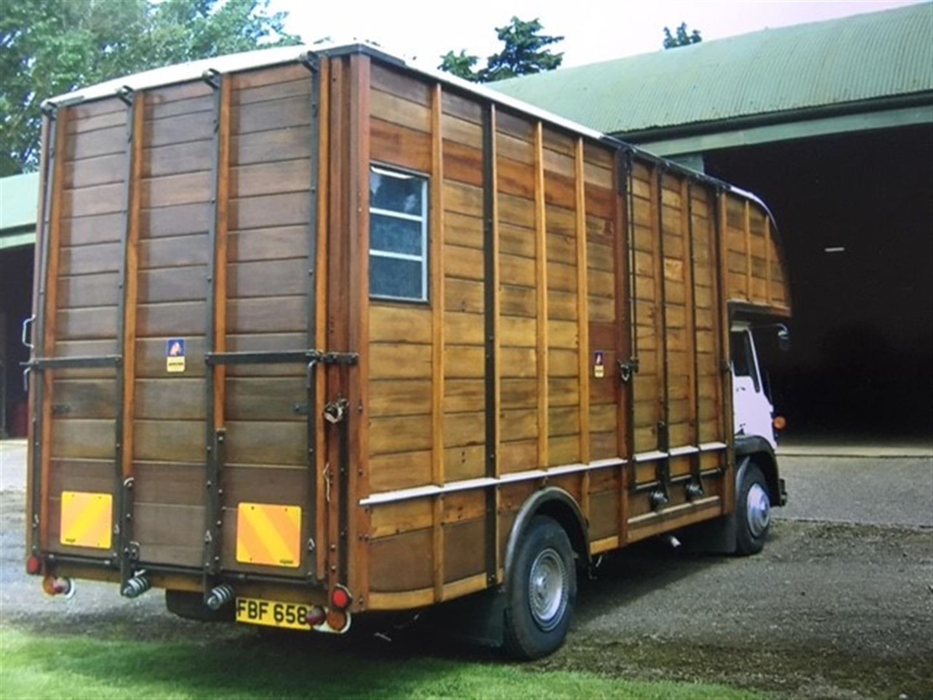 1961 Bedford TK Jennings bodied Horse Transporter Reg. No. FBF 658 Chassis No. KDLC14859 On the same - Image 3 of 5