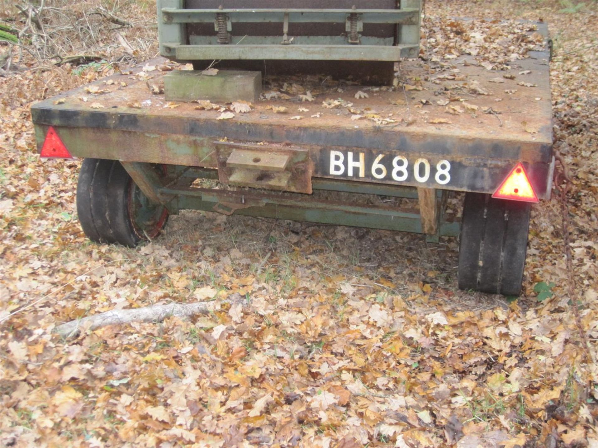 Heavy duty 20t capacity trailer on solid rubber tyres, would suit 5/6nhp road loco' 10ft x 6ft 6ins - Image 2 of 2