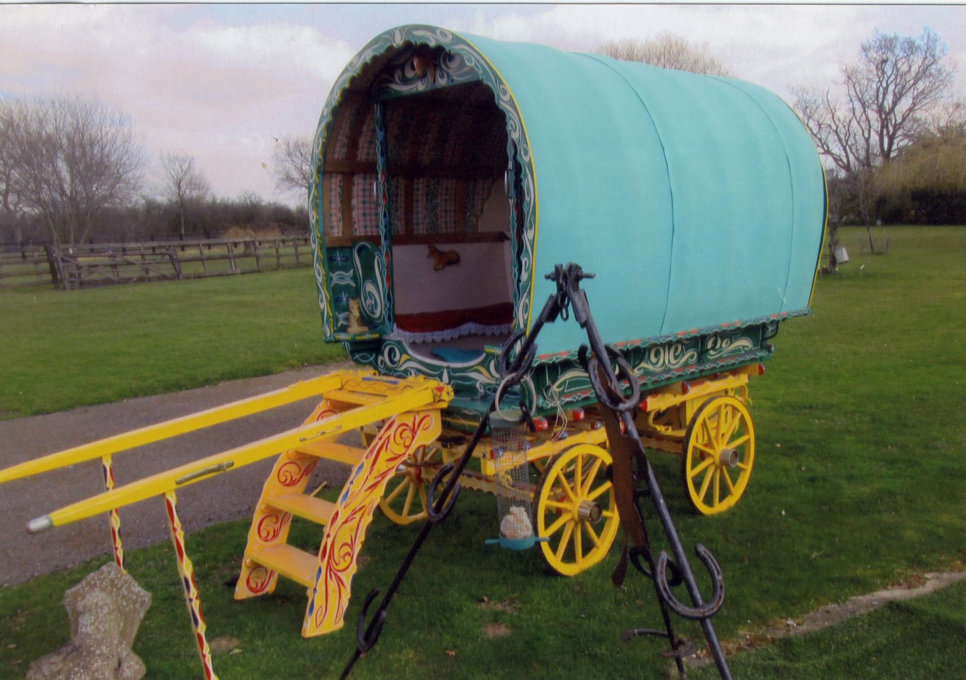 Romany bow top style caravan, reported to be in restored condition (10%+VAT buyers premium)