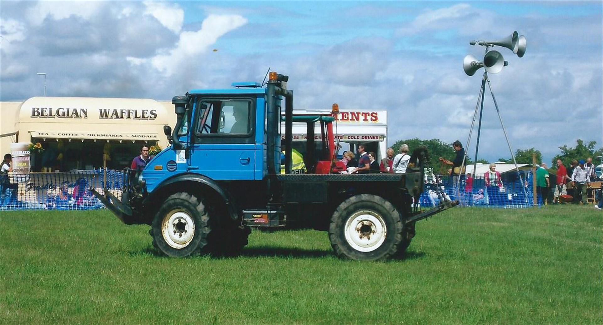 1979 Mercedes Benz Unimog 900 Reg. No. JNV 377T Chassis No. 40612012032199 Finished in blue over