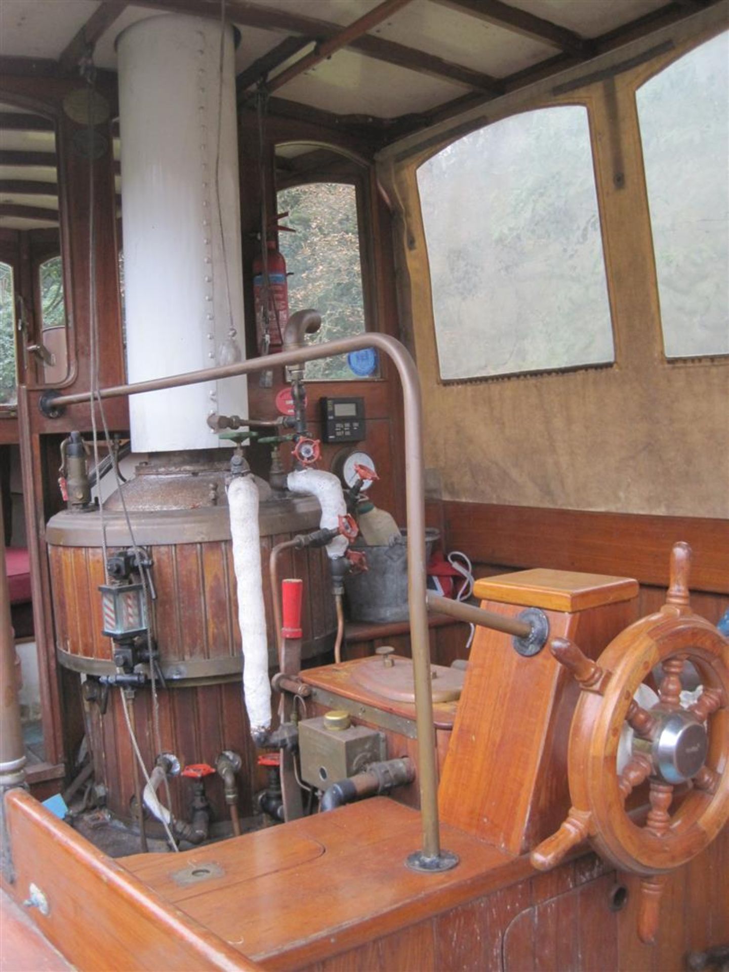 21ft steam launch 'Sir Lancelot' (formerly Pterion). FRP hull with hardwood superstructure. Built in - Image 8 of 10