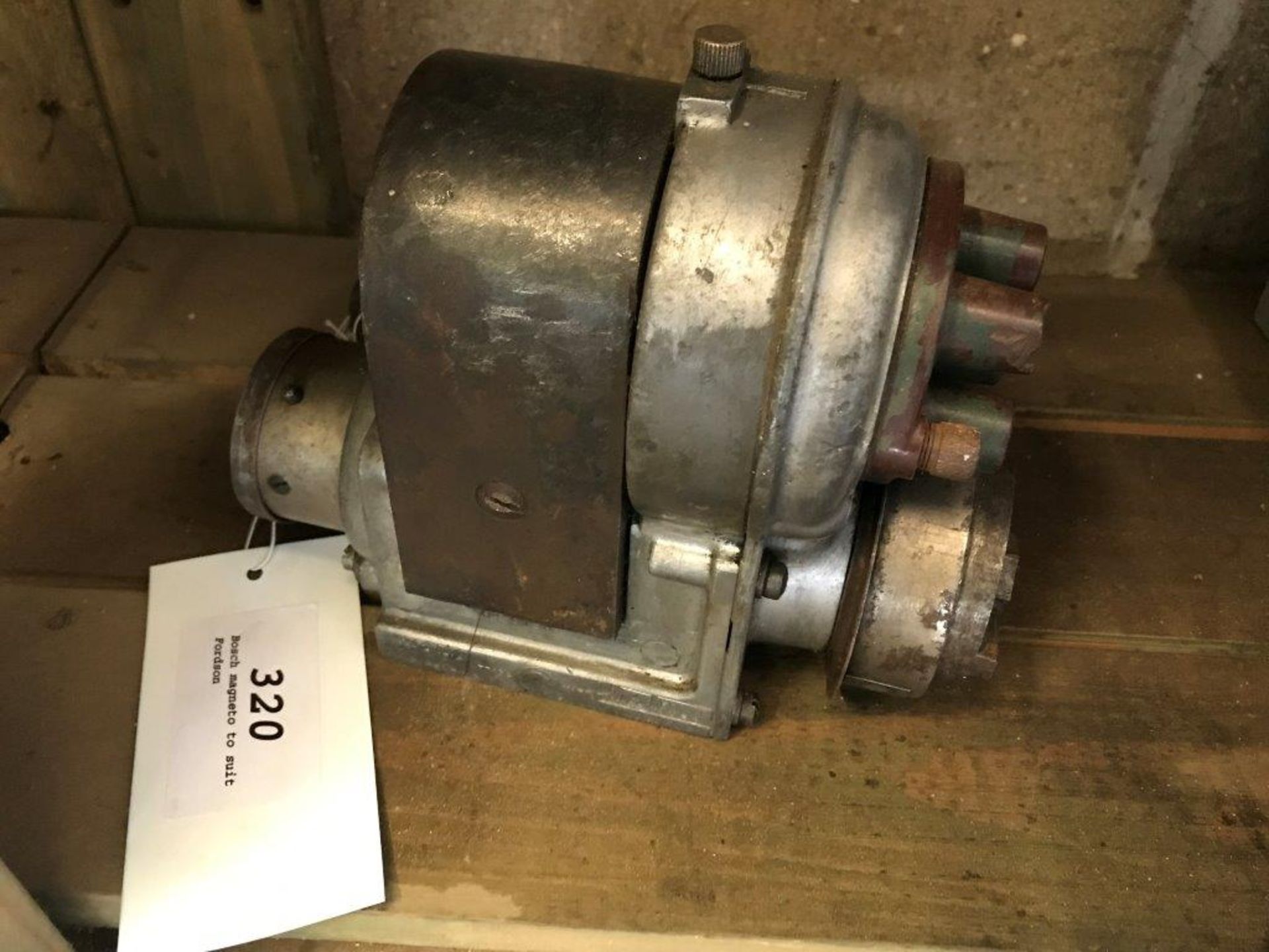 Bosch magneto to suit Fordson