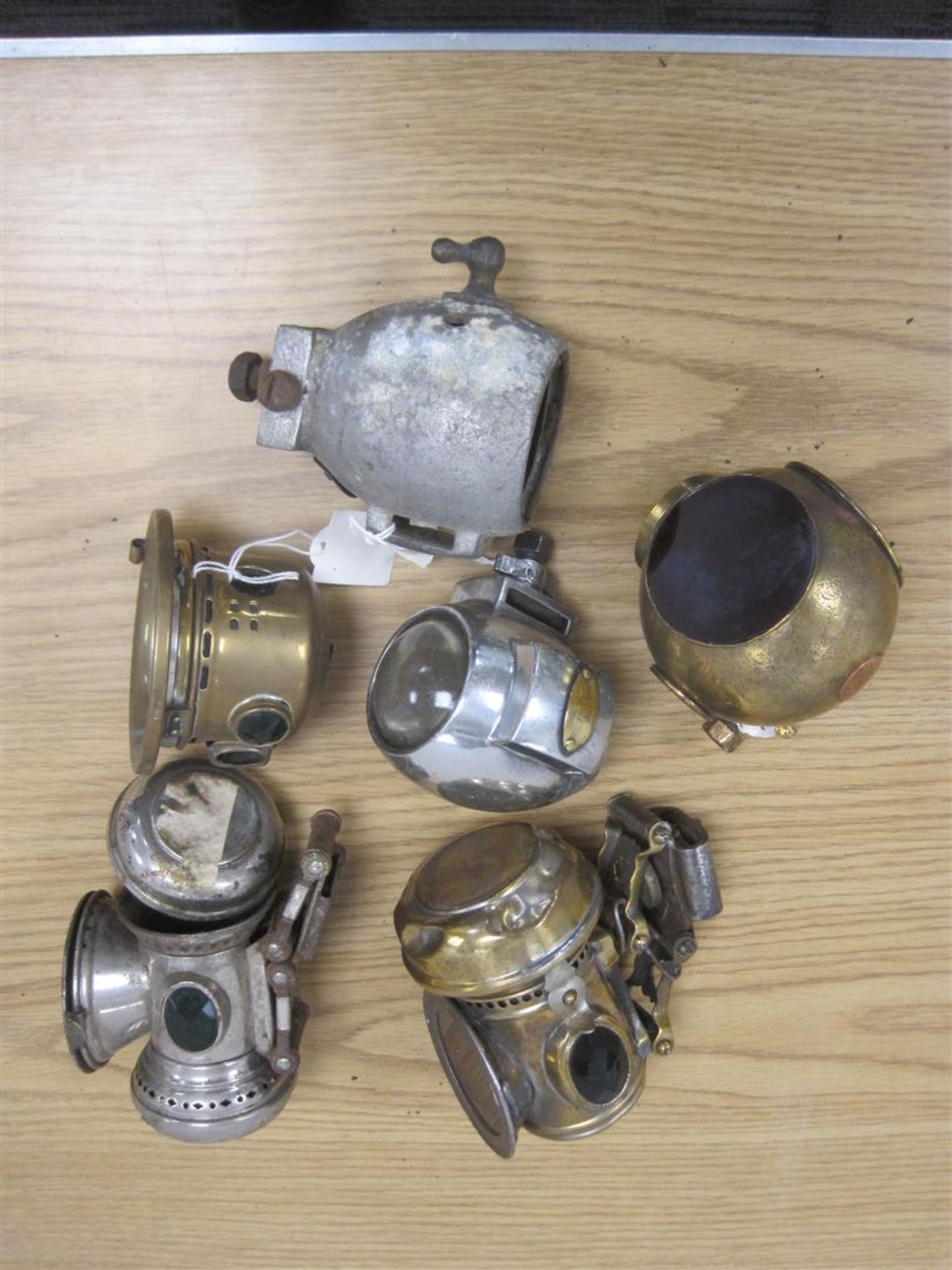 Qty of vehicle sidelights and bicycle headlamps, spares and repairs to include; C.A.V divers