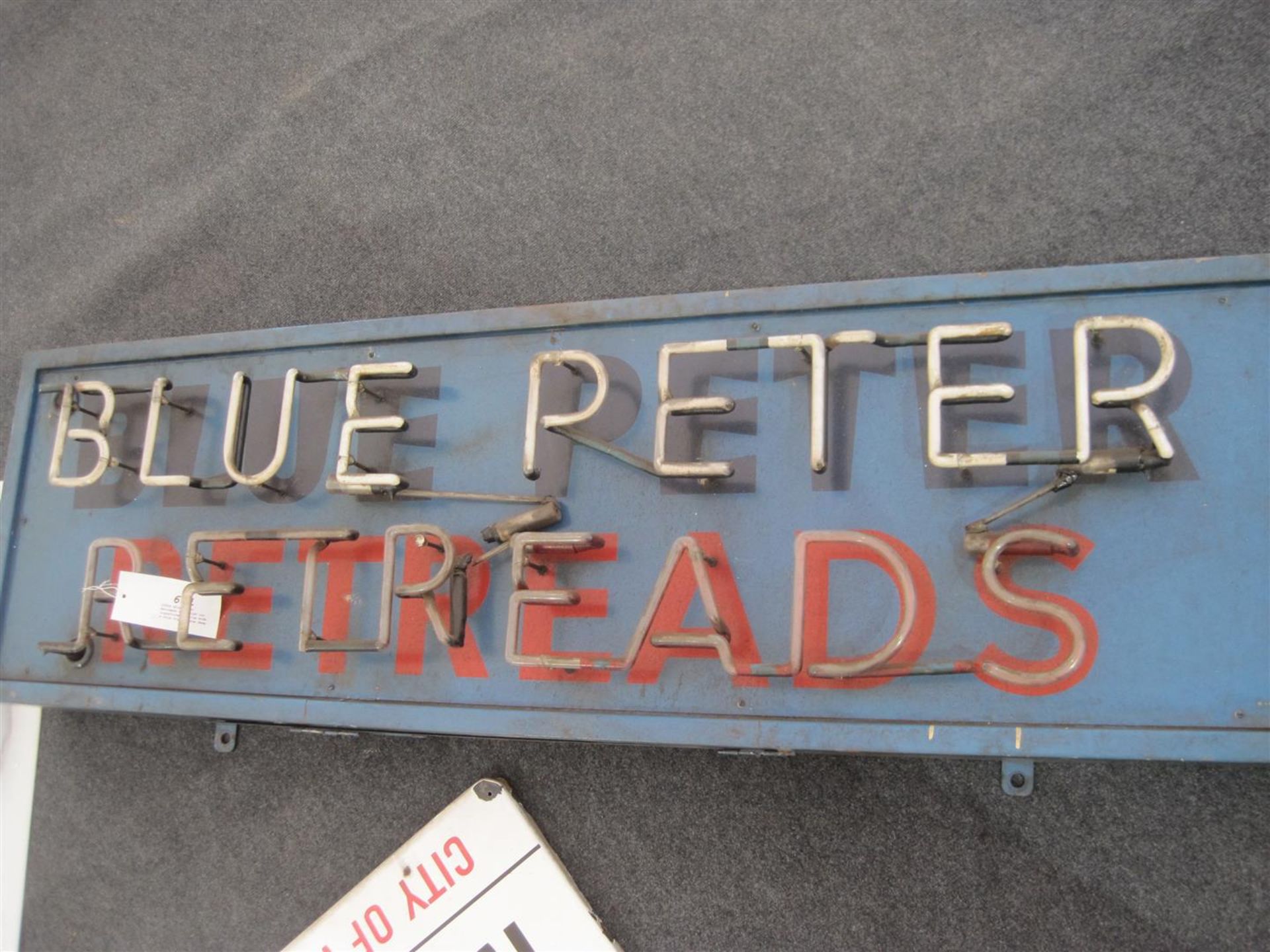 1950s Blue Peter Retreads neon sign inc transformer, 153cm wide x 46cm high x 16cm deep - Image 2 of 5