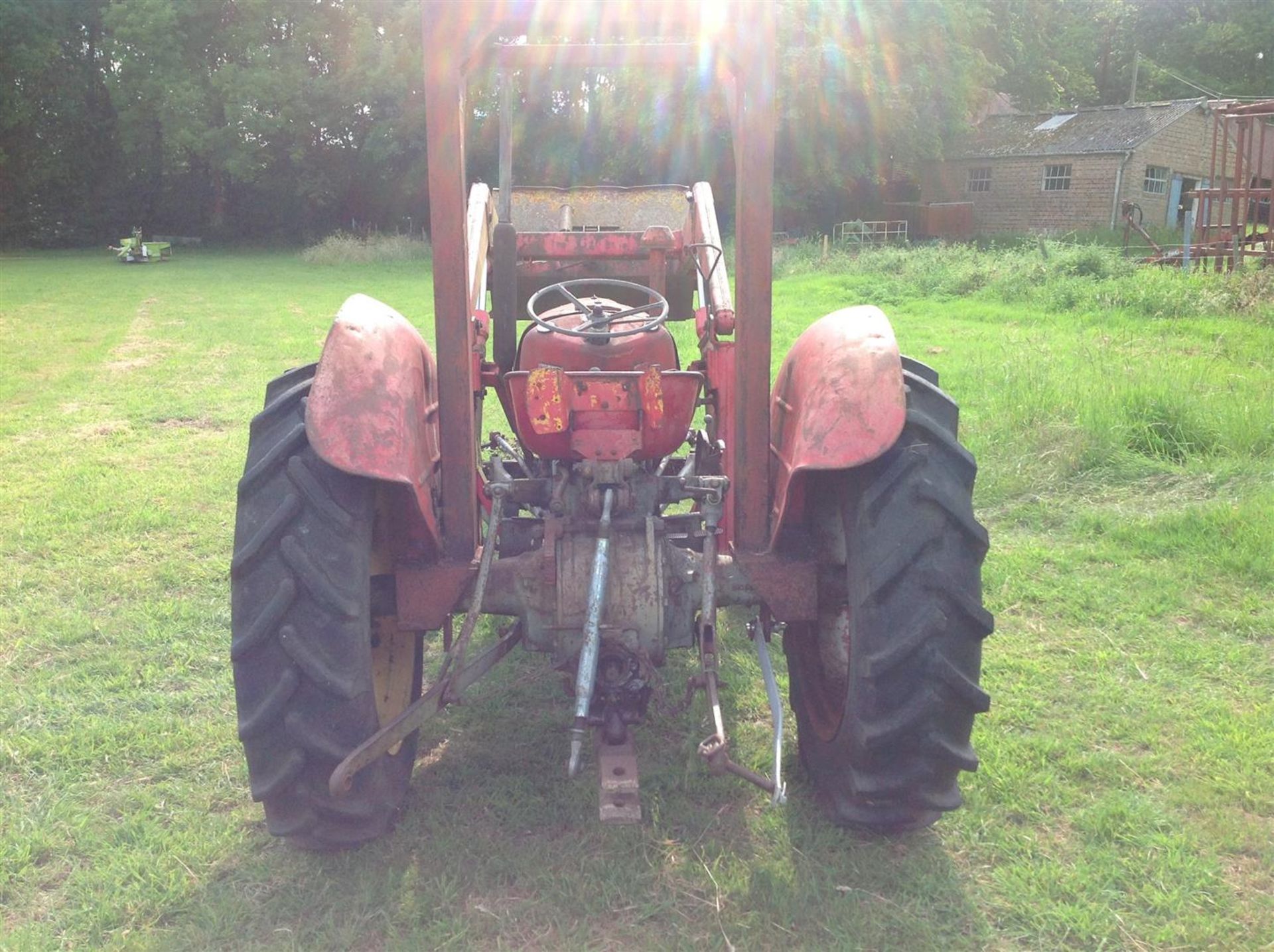MASSEY FERGUSON 35 3cylinder diesel TRACTOR Reg. No. Q143 MAV Serial No. 183253H5 With V5 available - Image 3 of 5