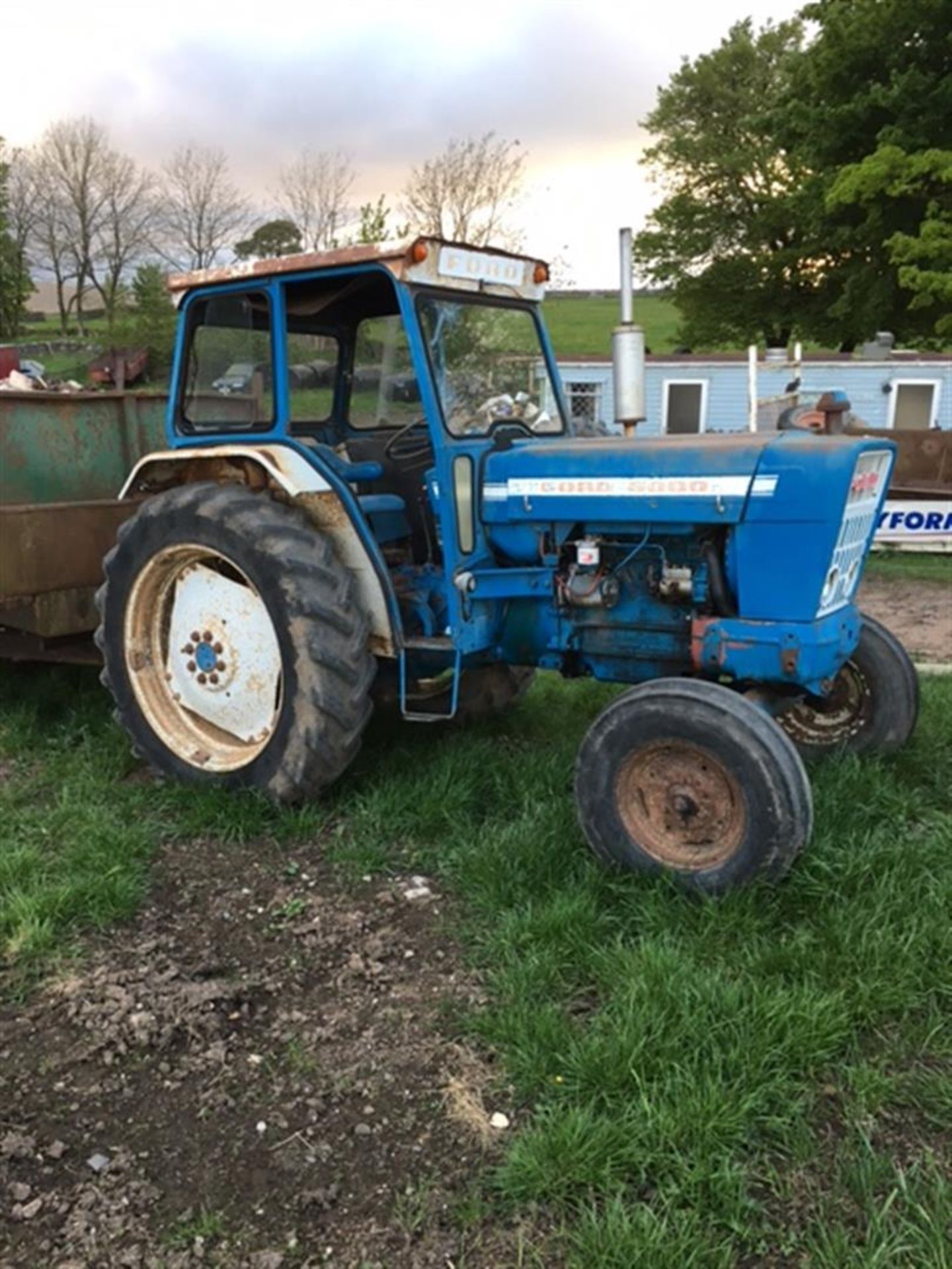 1974 FORD 5000 4cylinder diesel TRACTOR Reg. No. NFP 991M Serial No. 936233 Fitted with PUH and